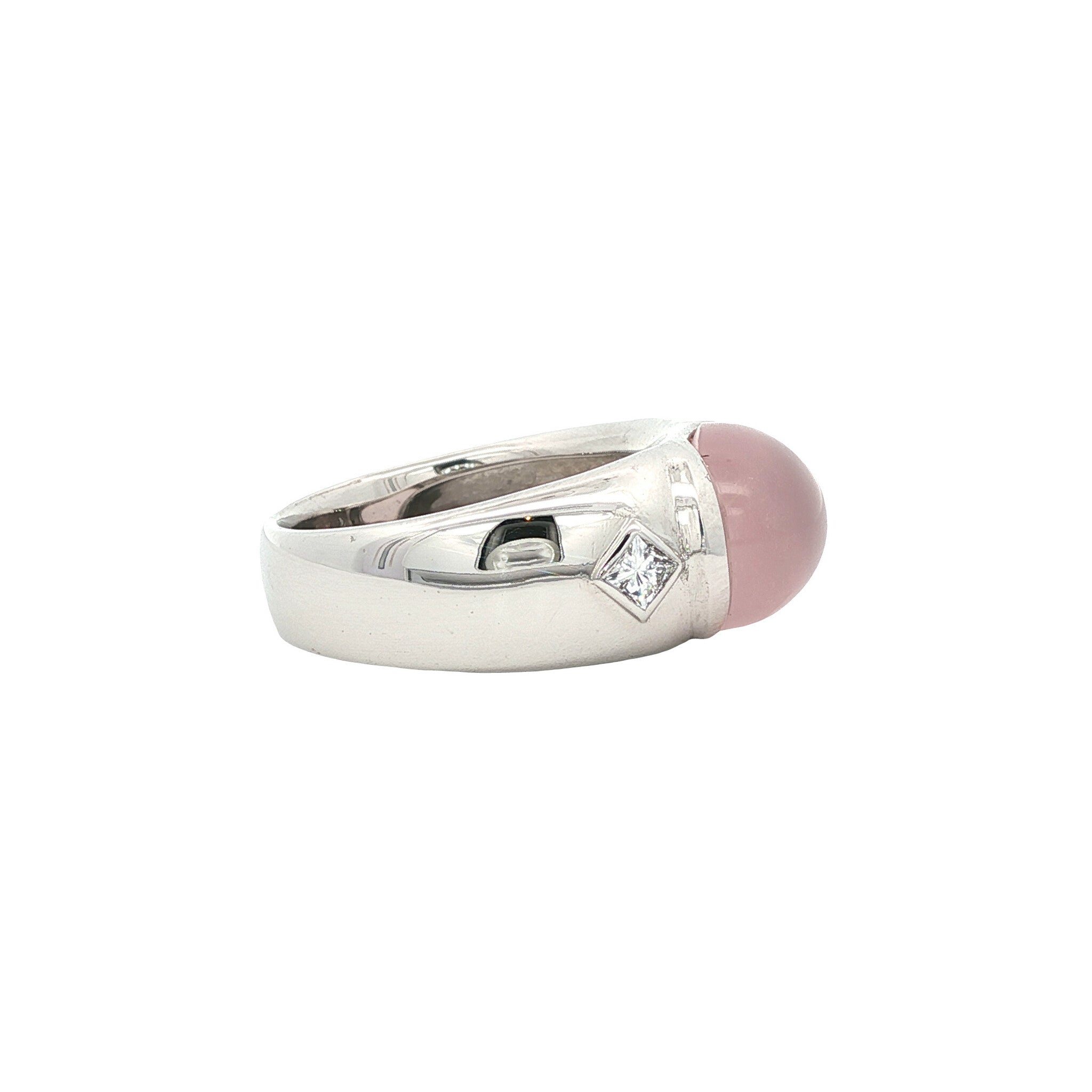 White gold ring with rose quartz and diamond 18 karat