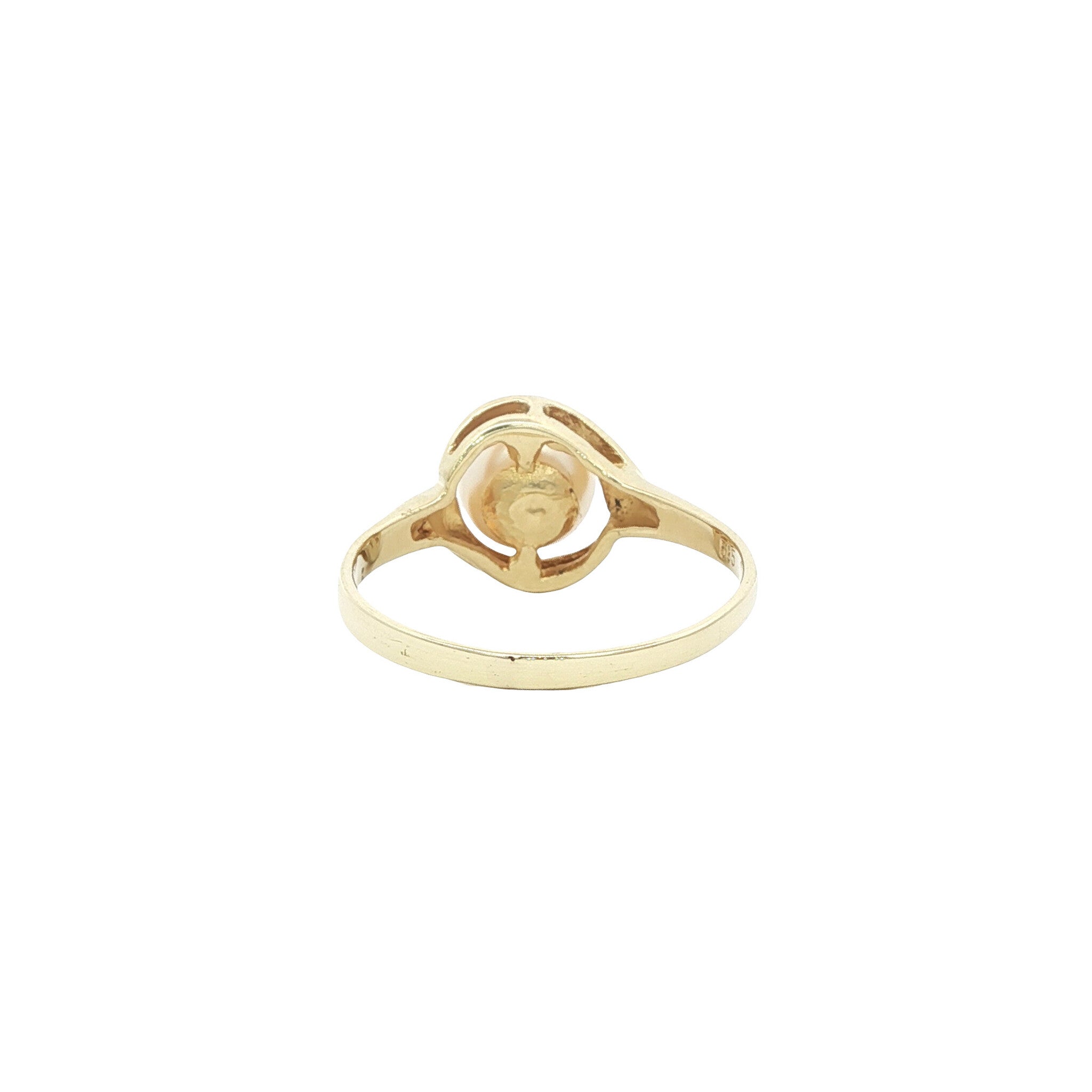 14 karat gold ring with pearl