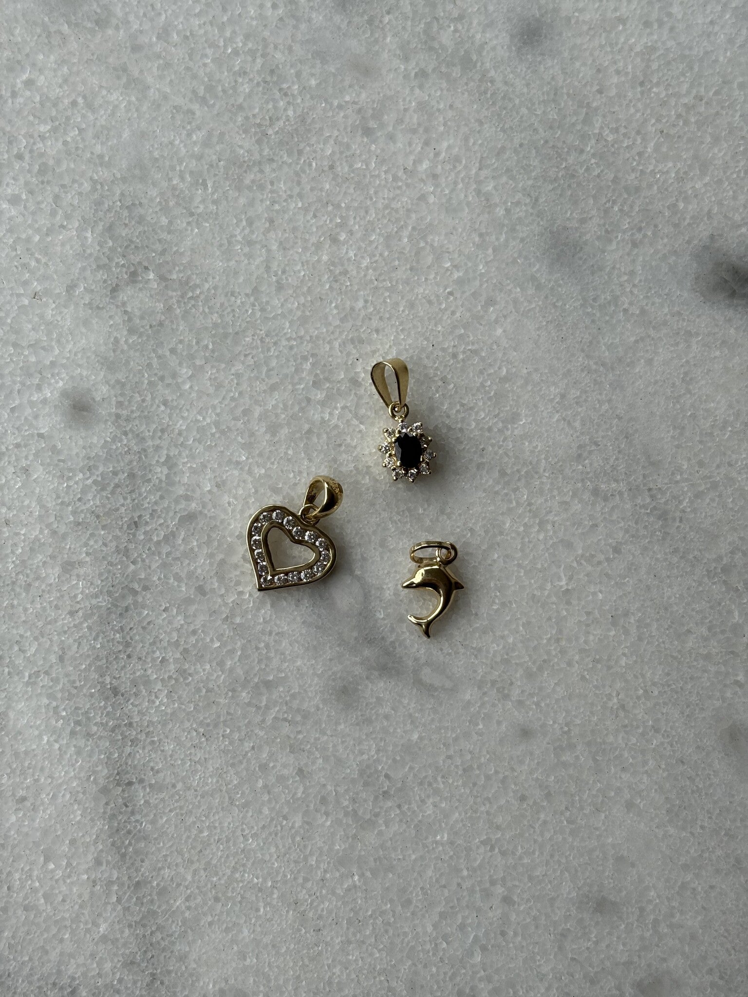 Gold heart pendant with zirconia 14 karat