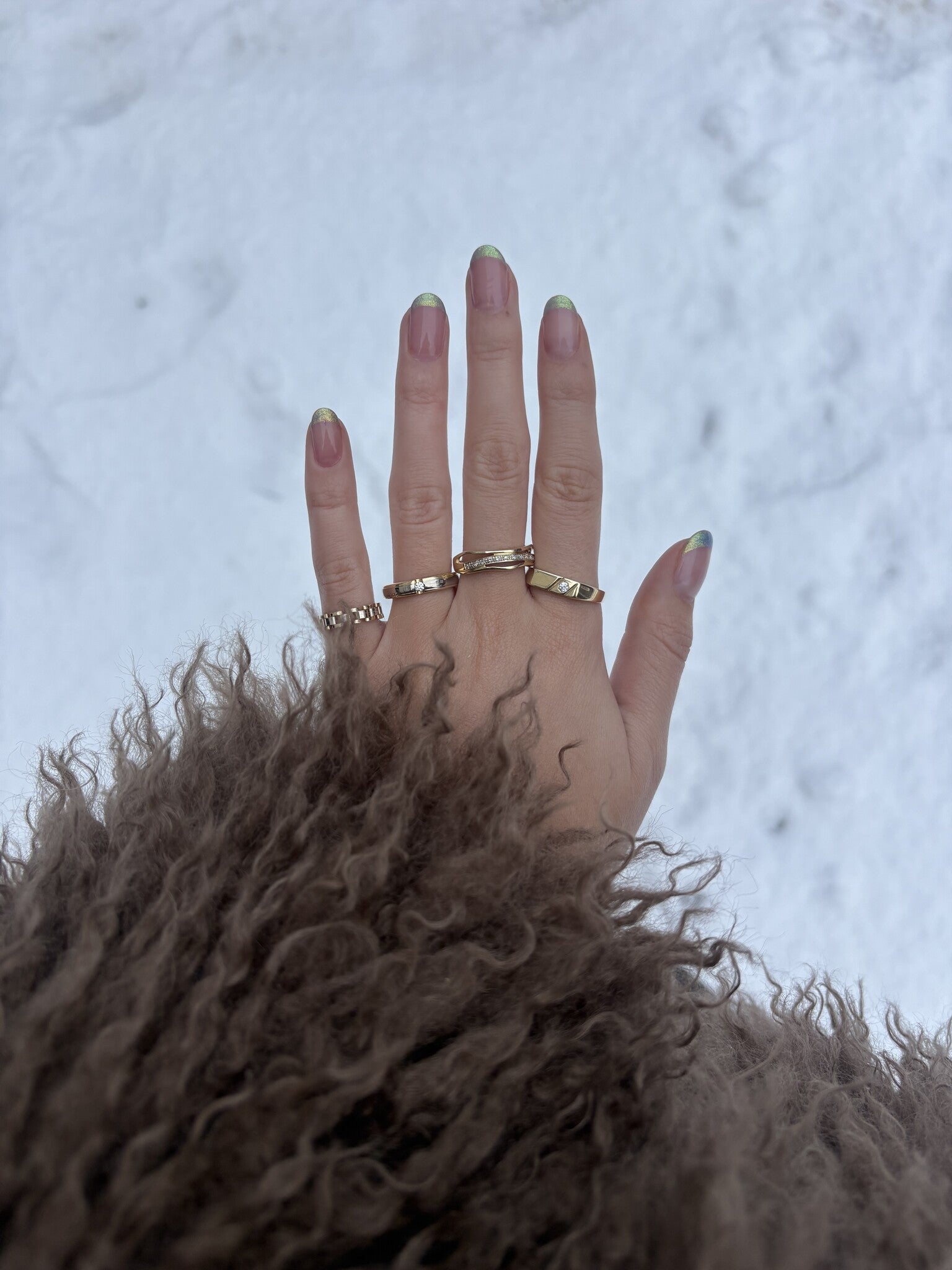 Gold signet ring with zirconia 14 karat