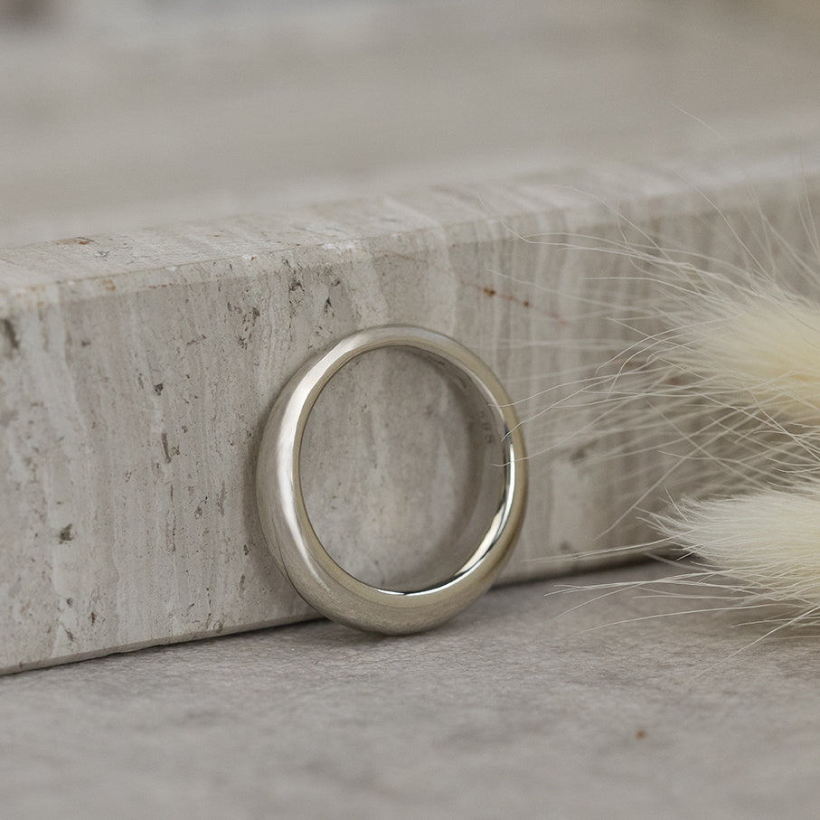 White gold smooth ring 14 karat