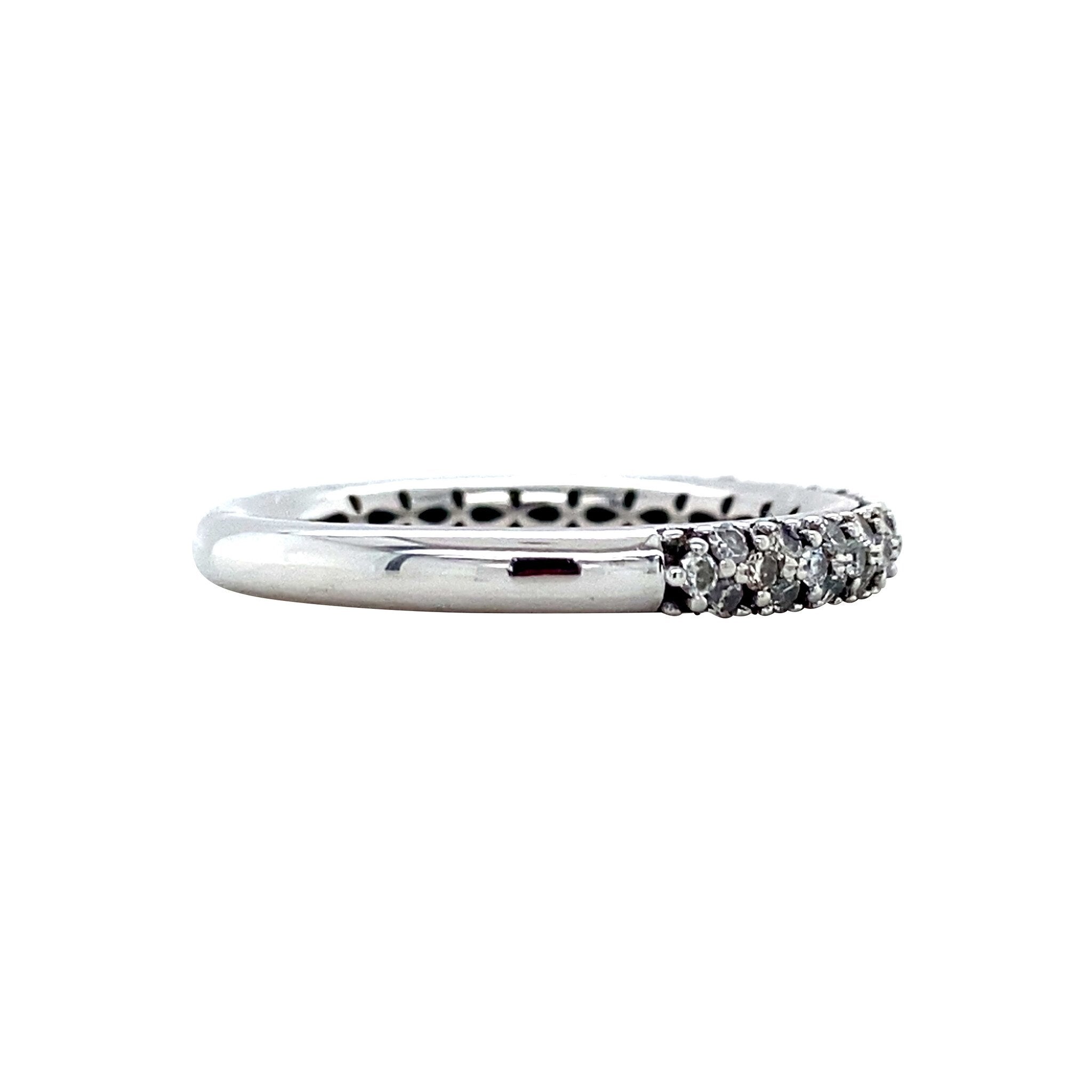 White gold pave ring with diamond 18 karat