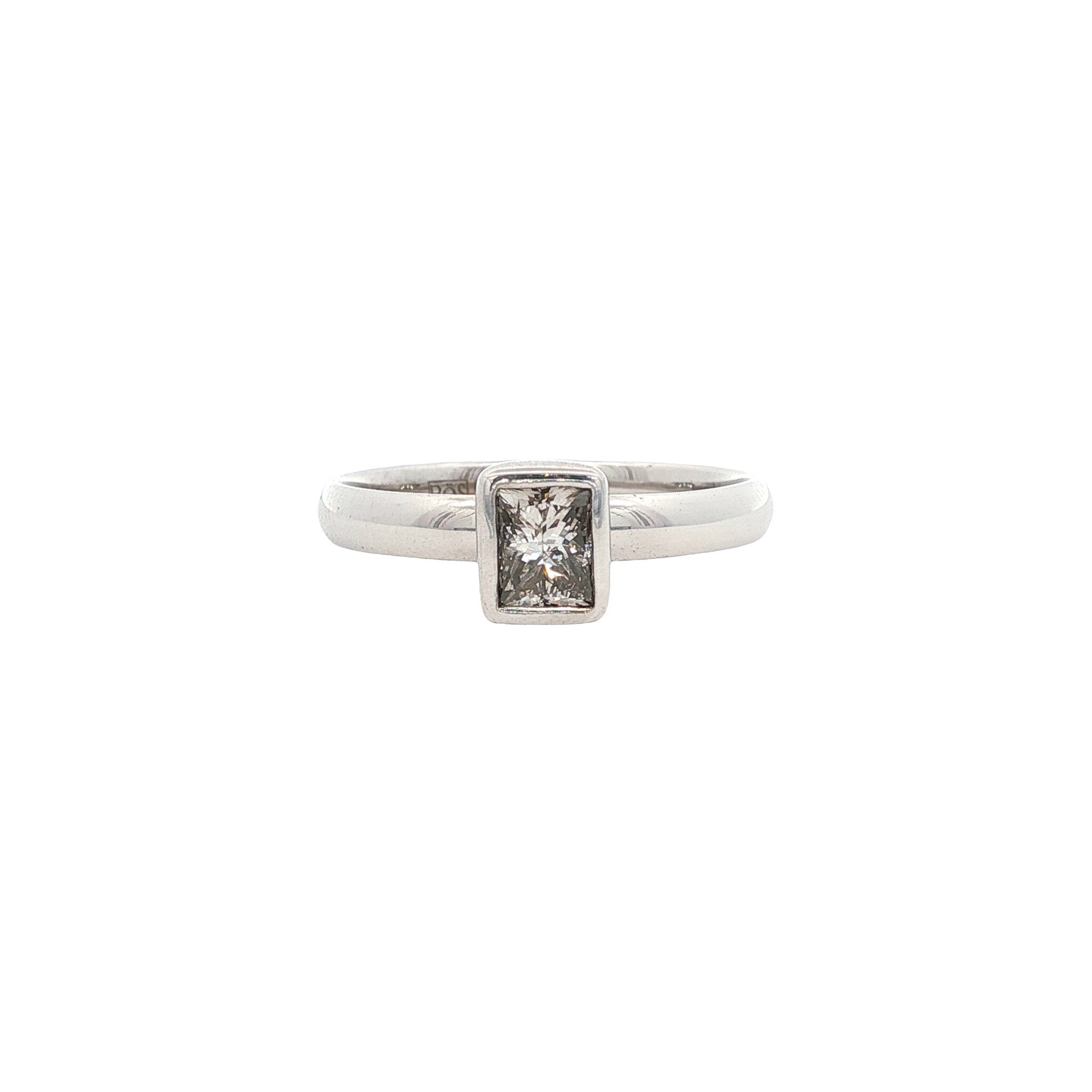 White gold ring with diamond 14 karat