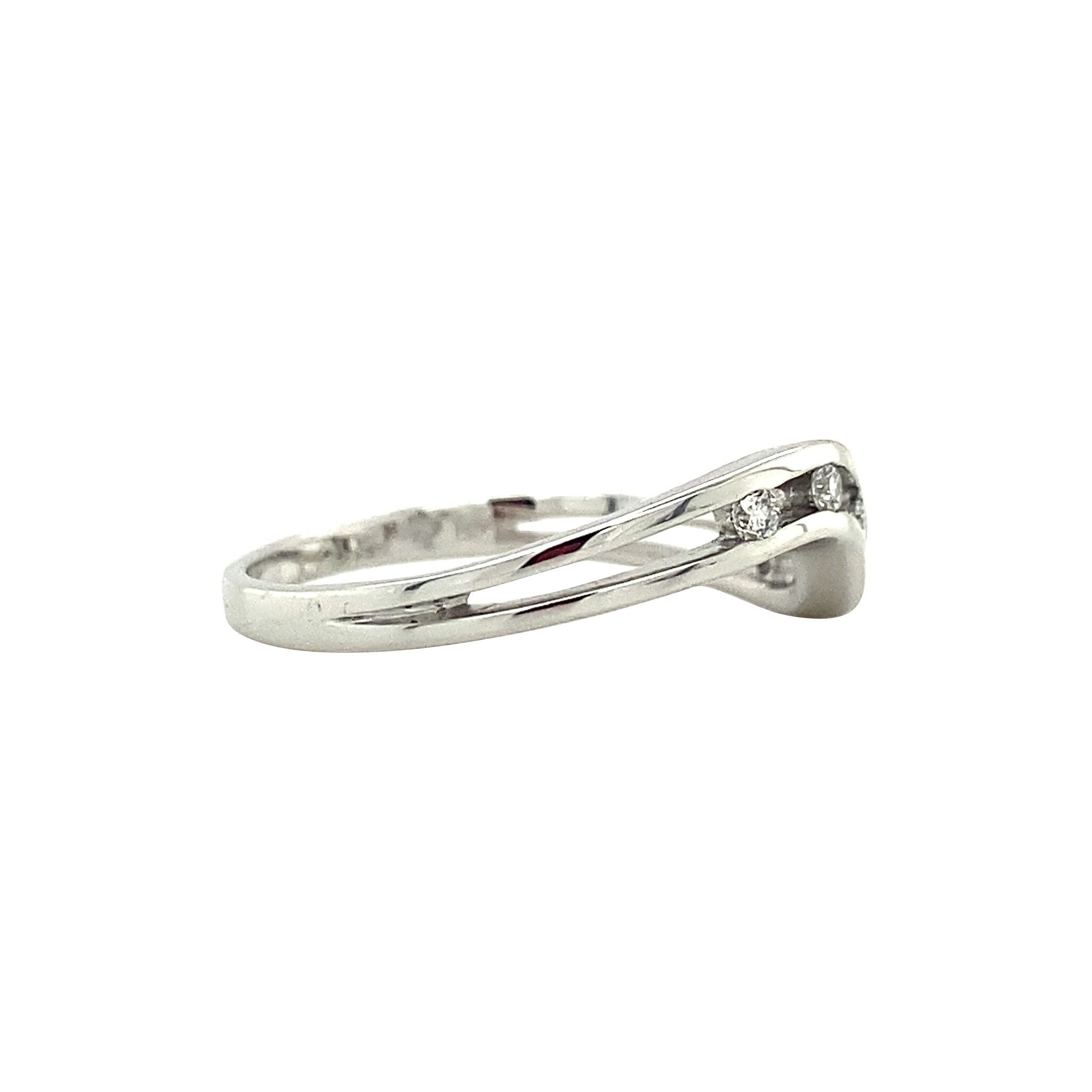 White gold ring with diamond 14 karat