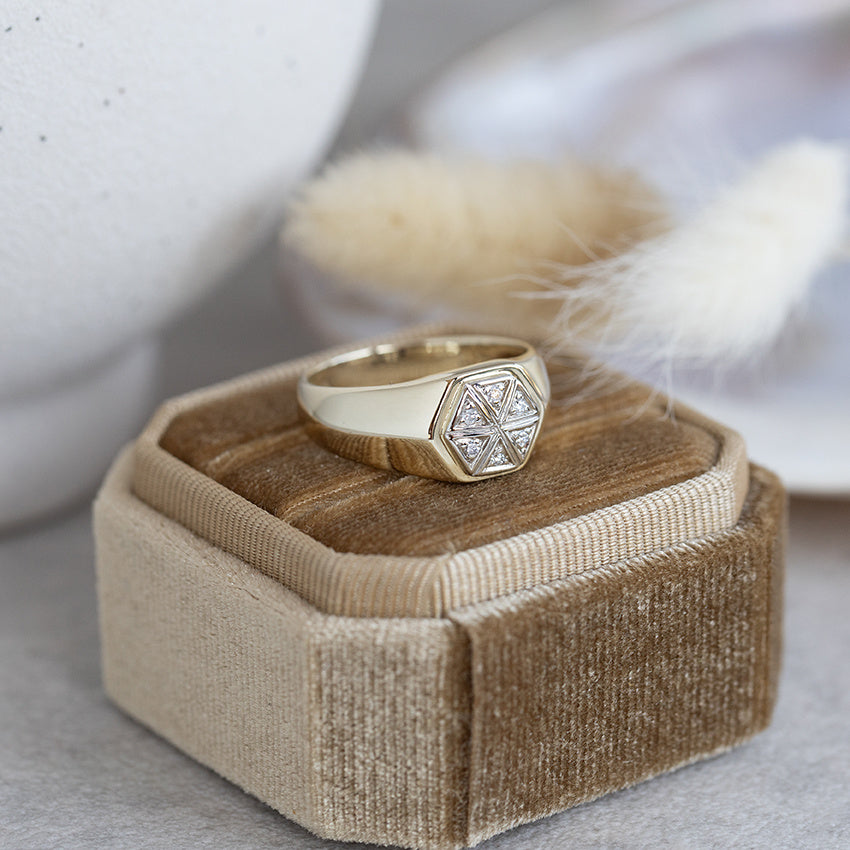 Gouden ring met diamant 14 karaat