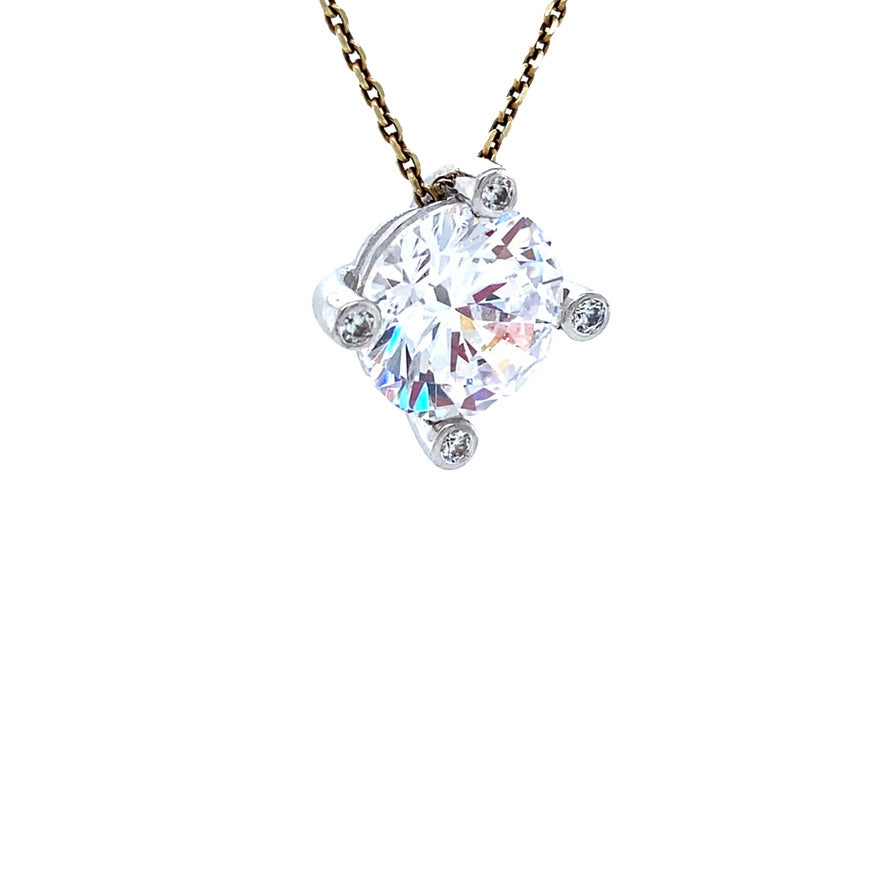 White gold pendant with zirconia 14 karat
