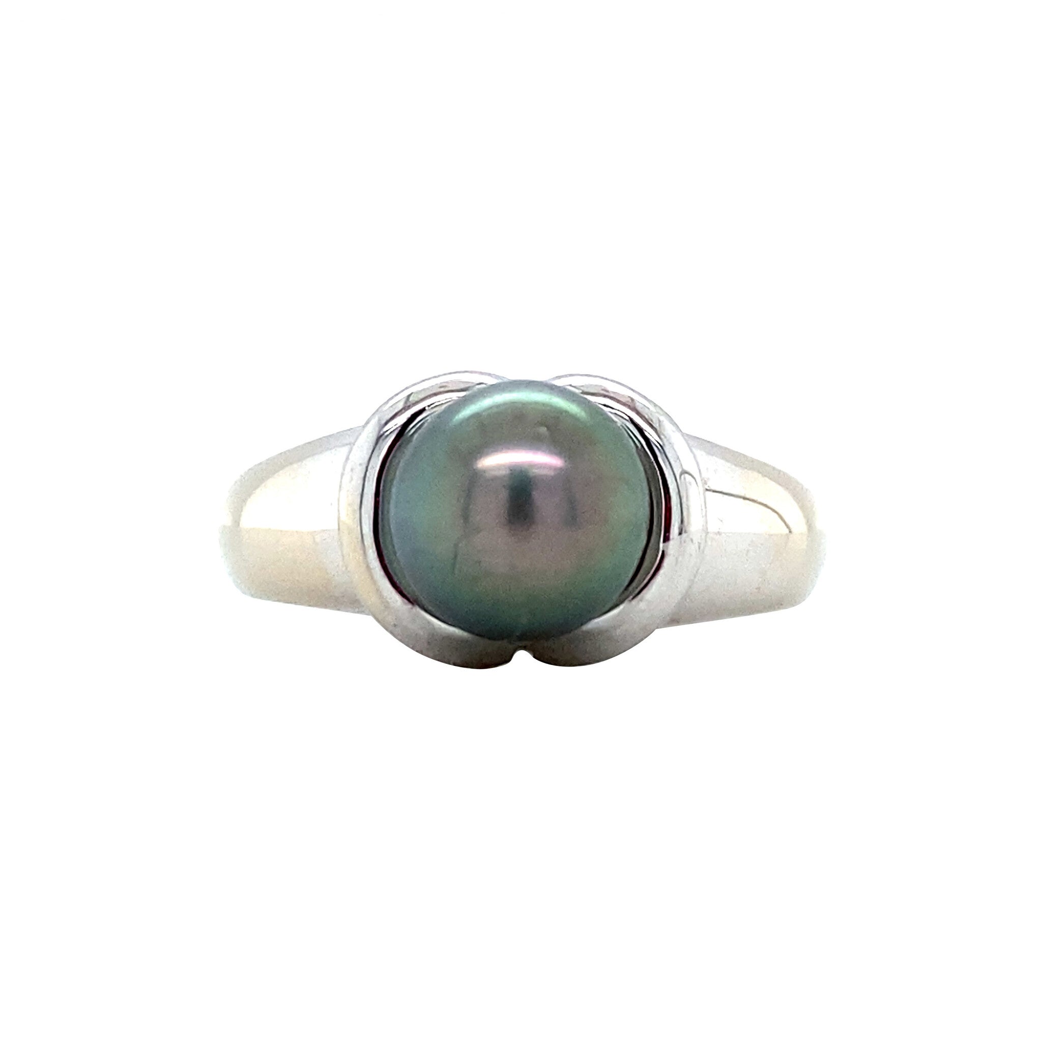 White gold ring with gray pearl 14 karat