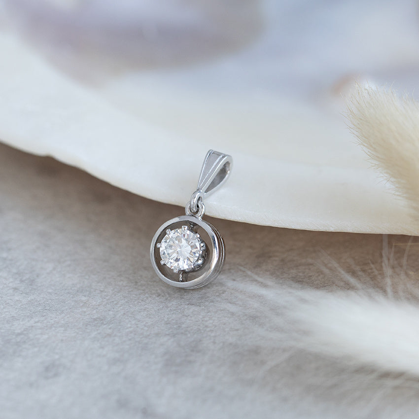 White gold pendant with diamond 0.70ct. 14 karat