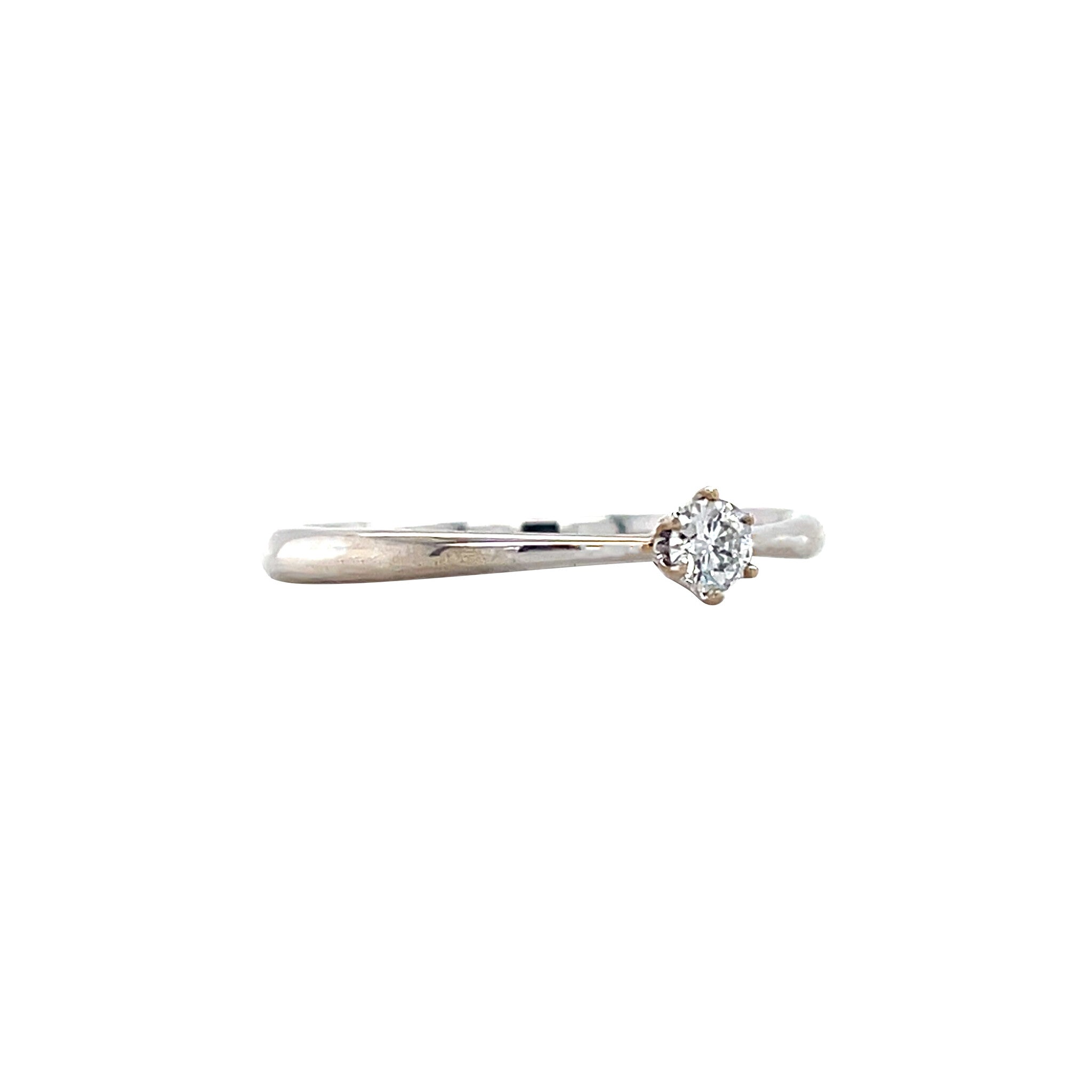 White gold solitaire ring with diamond 14 kt