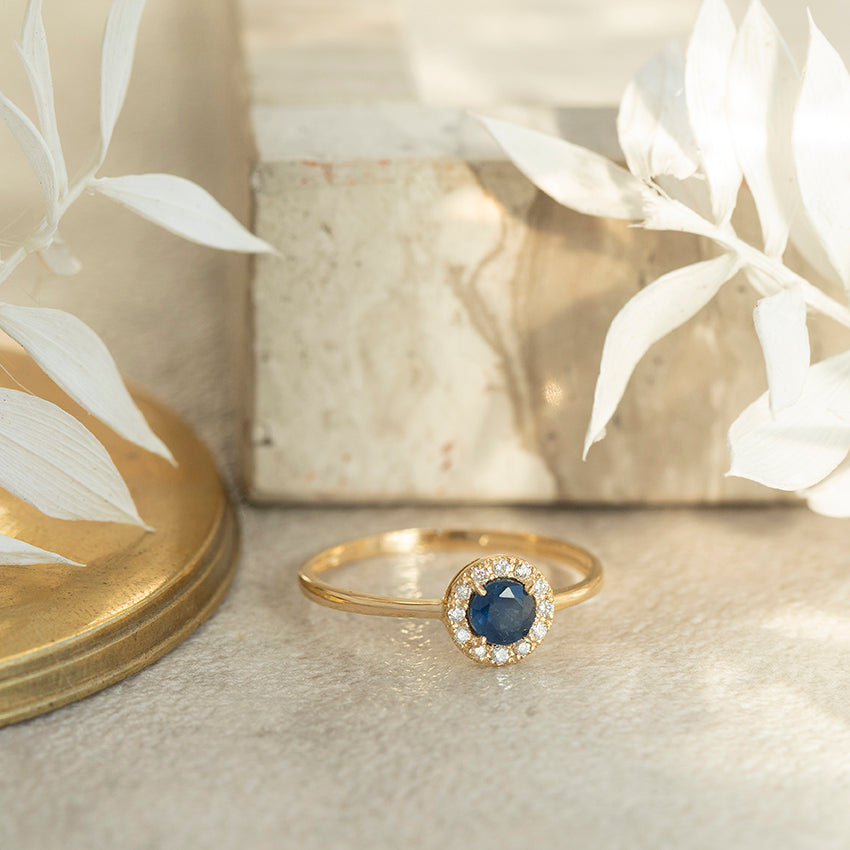 Gouden entourage ring met saffier en diamant 14 karaat* nieuw