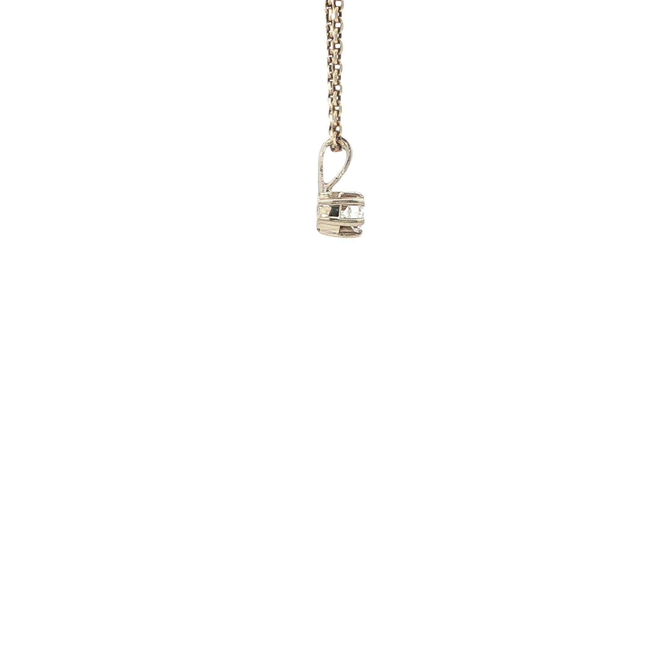 14-karat white gold pendant with diamond