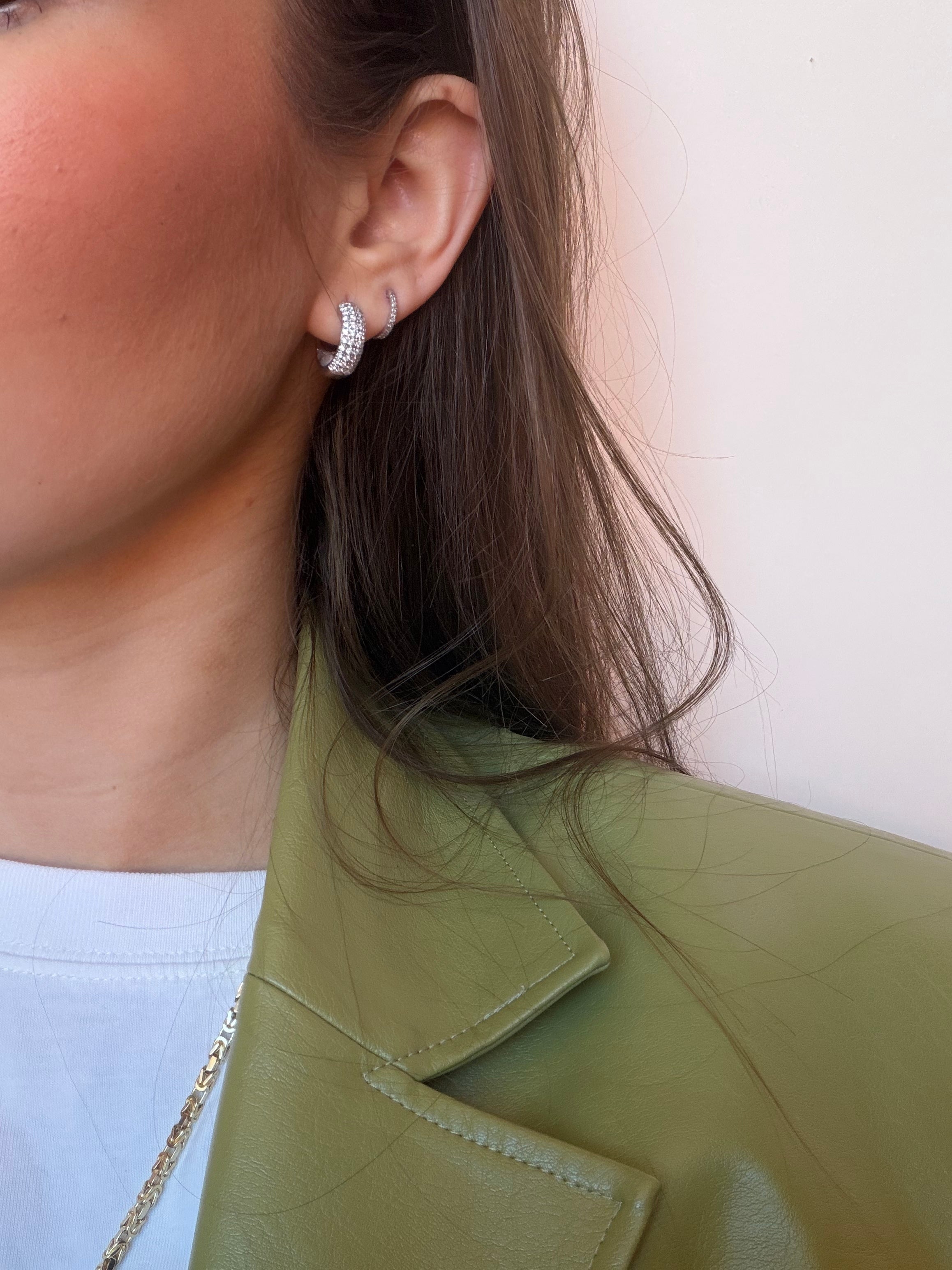 18 karat white gold hinged hoop earrings with diamond