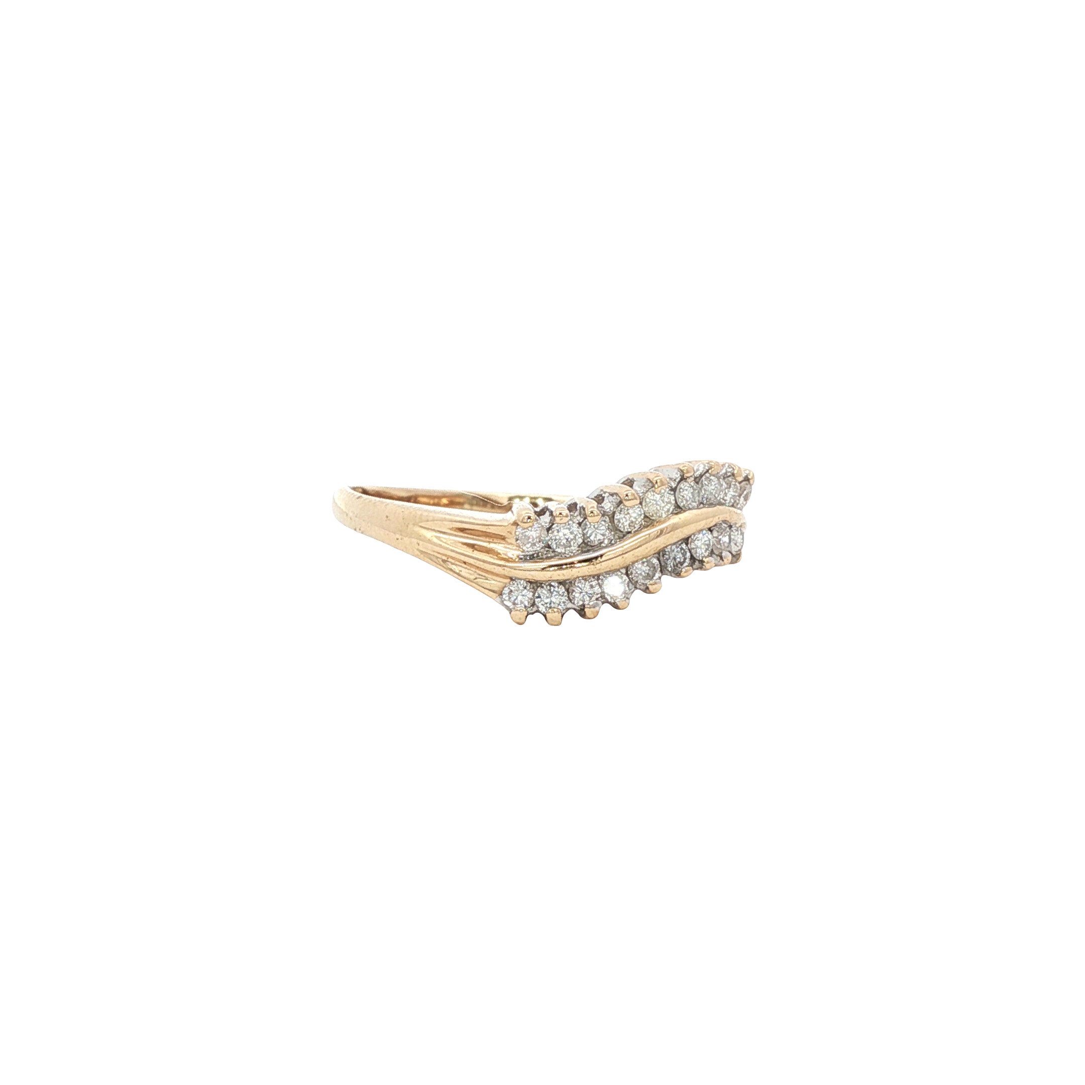 18-karat gold hammered ring with diamond