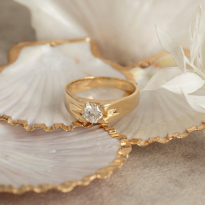 Gouden ring met diamant 14 karaat