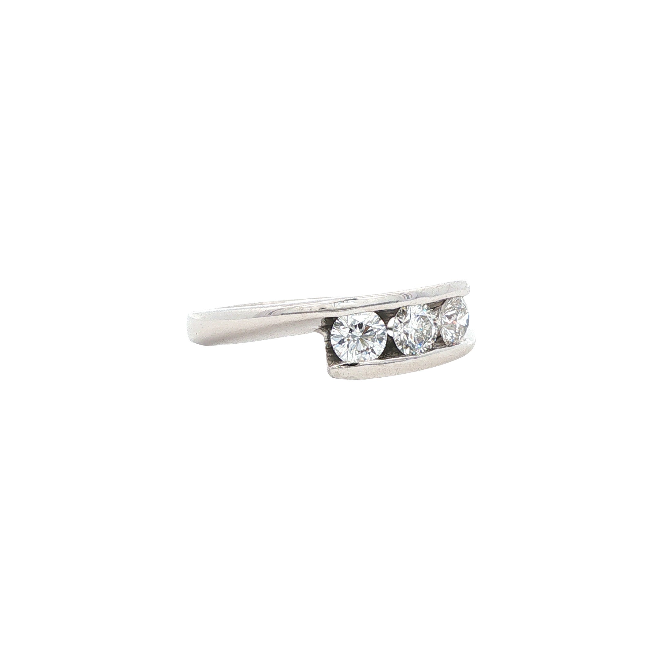 Witgouden slagring met diamant 18 karaat