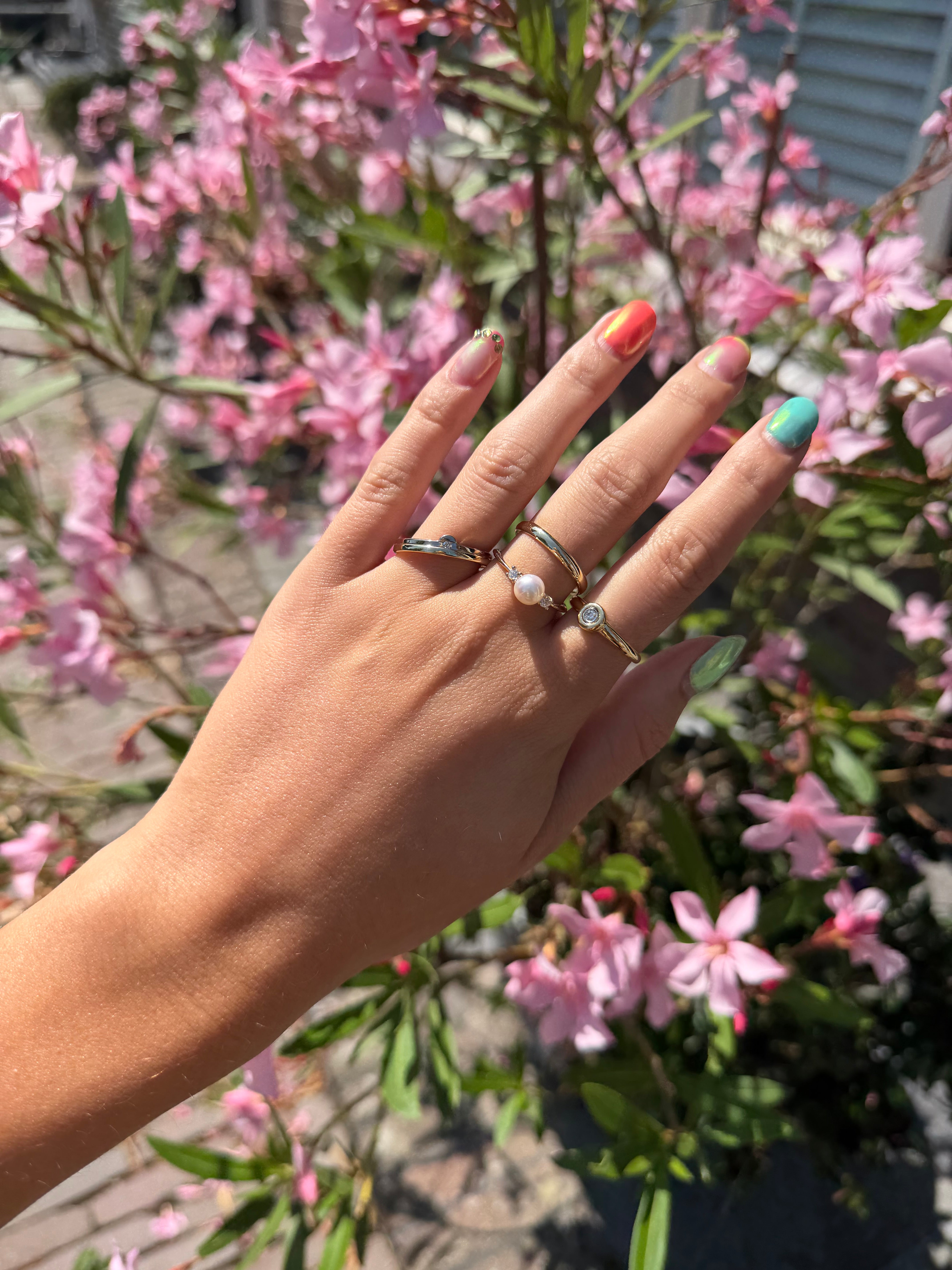 Gouden ring met diamant 14 karaat