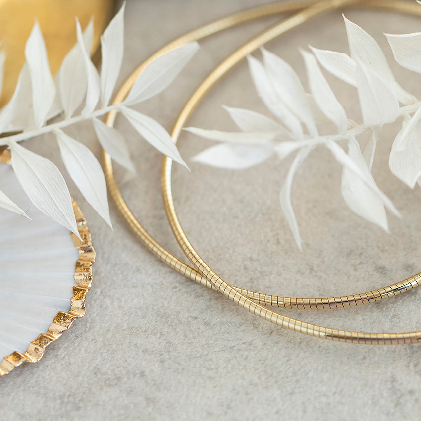 14-karat gold bangle, 42 cm long