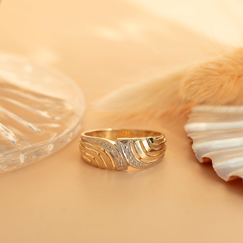 Gouden ring met diamant 14 karaat