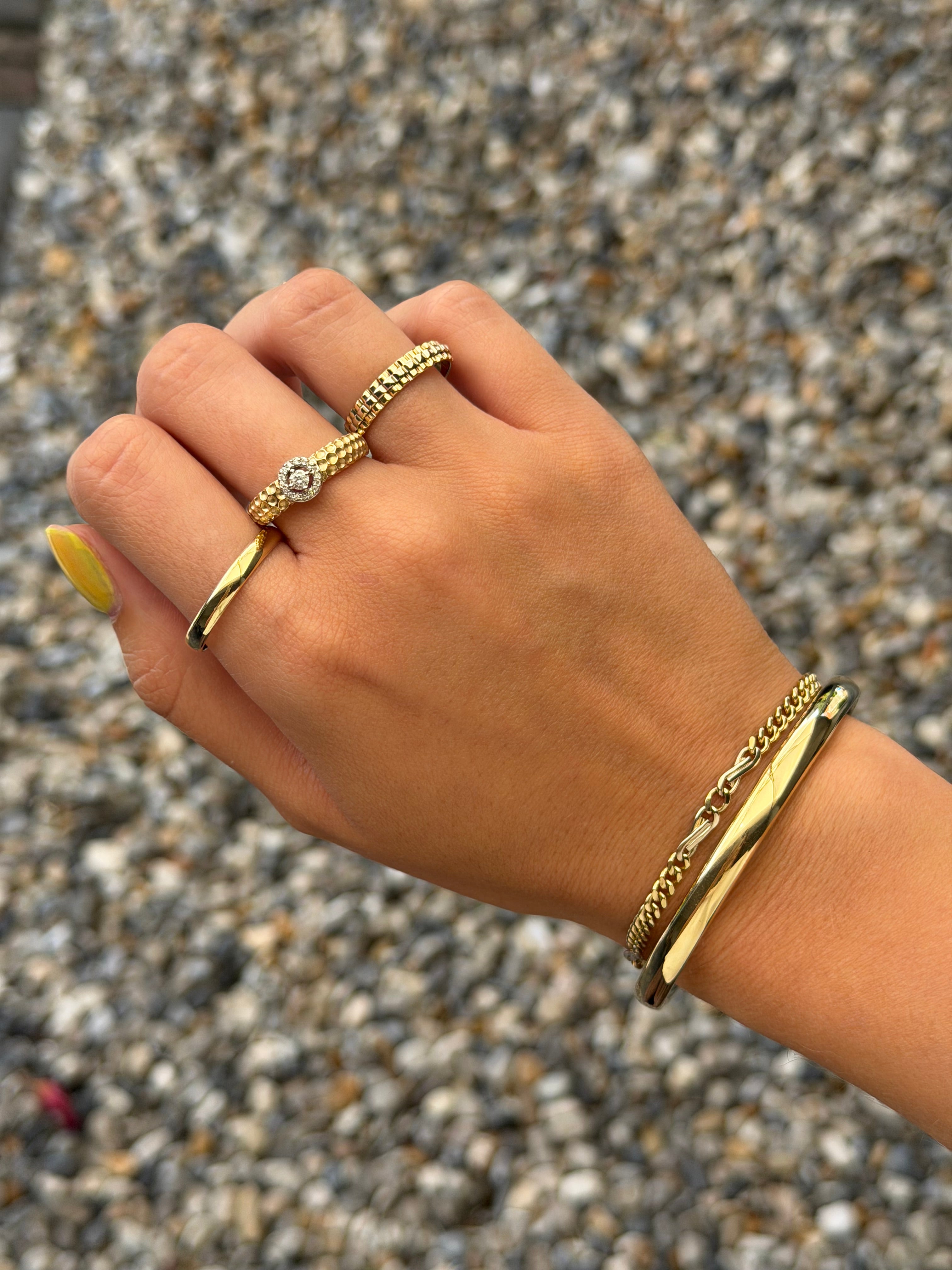 Gouden ring met diamant 14 karaat