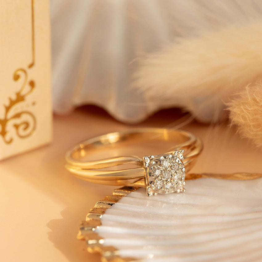 Gouden entourage ring met diamant 14 karaat
