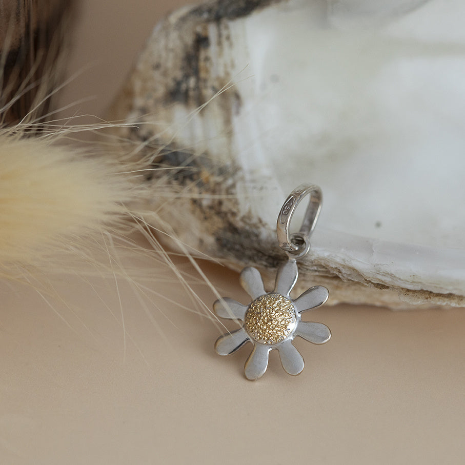 Bicolour gouden bloem hanger 18 karaat