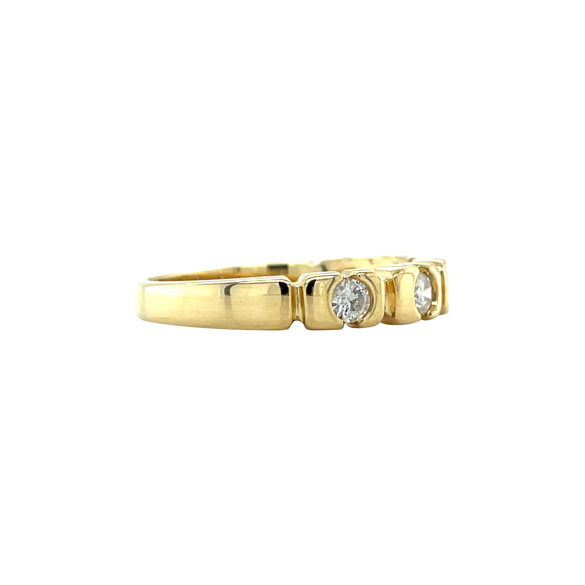 Gold ring with diamond 18 karat