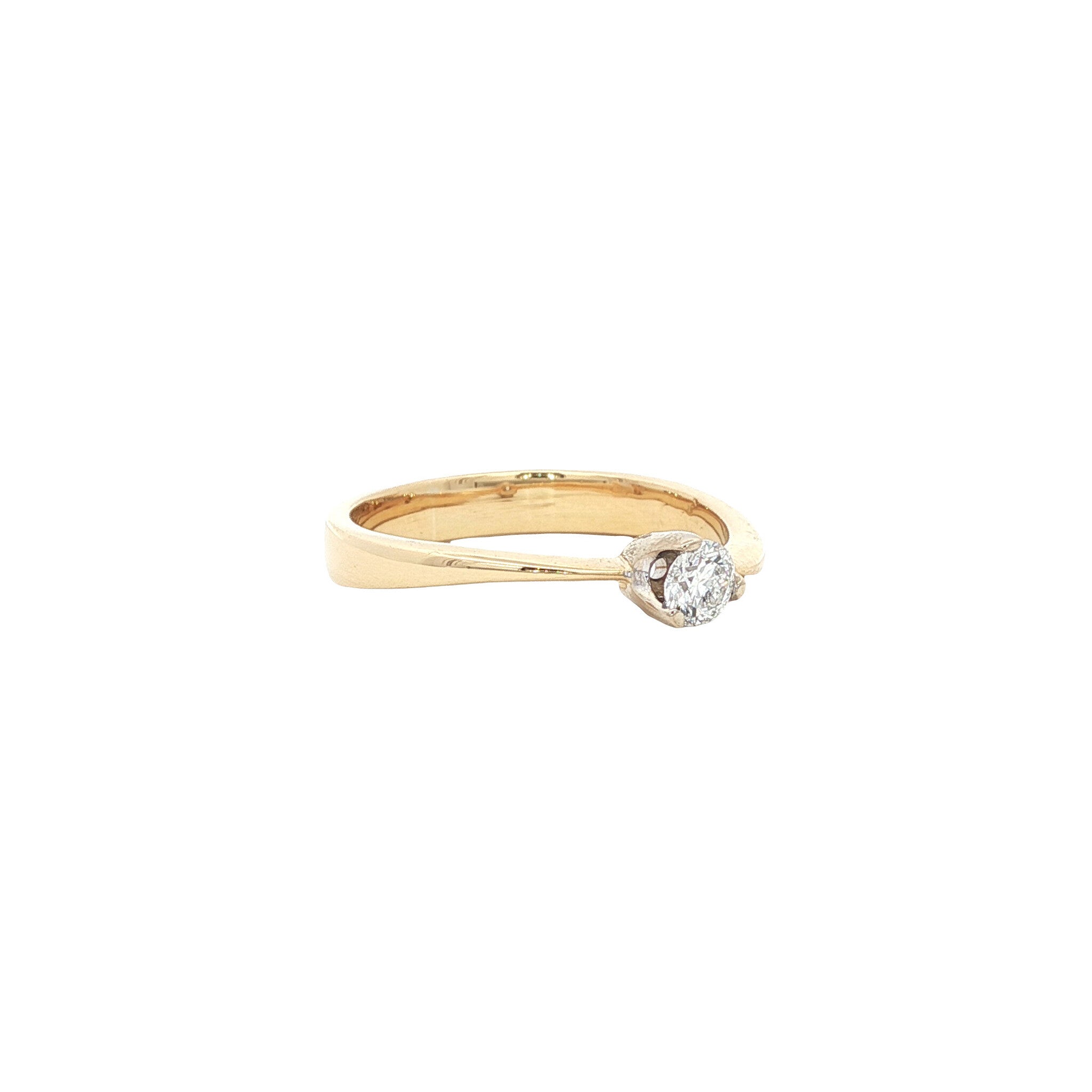 Gold solitaire ring with diamond 18 karat