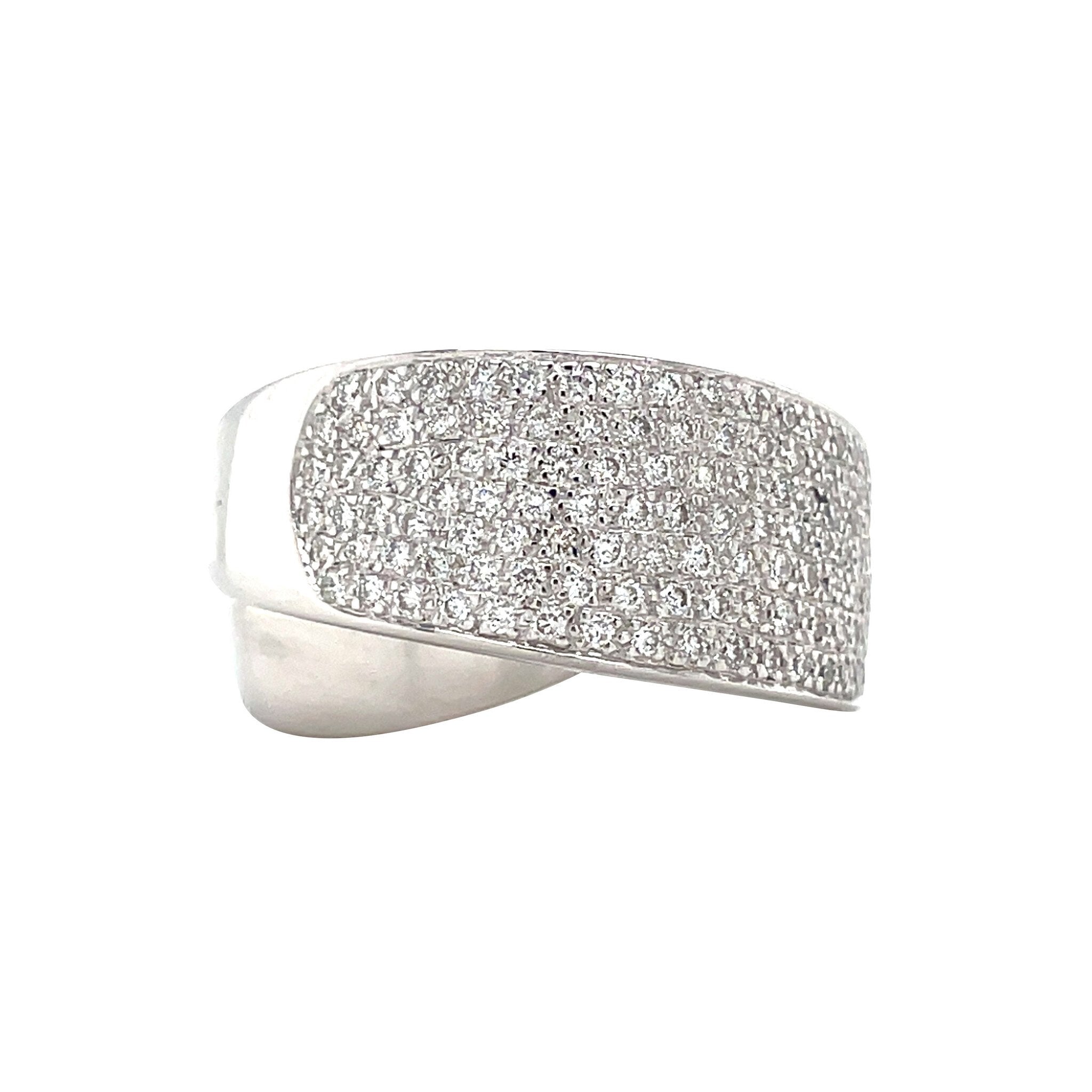 White gold ring with diamond 18 karat