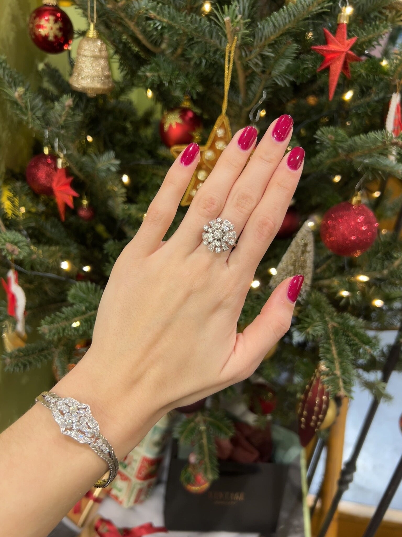 14 karat white gold bracelet with diamond