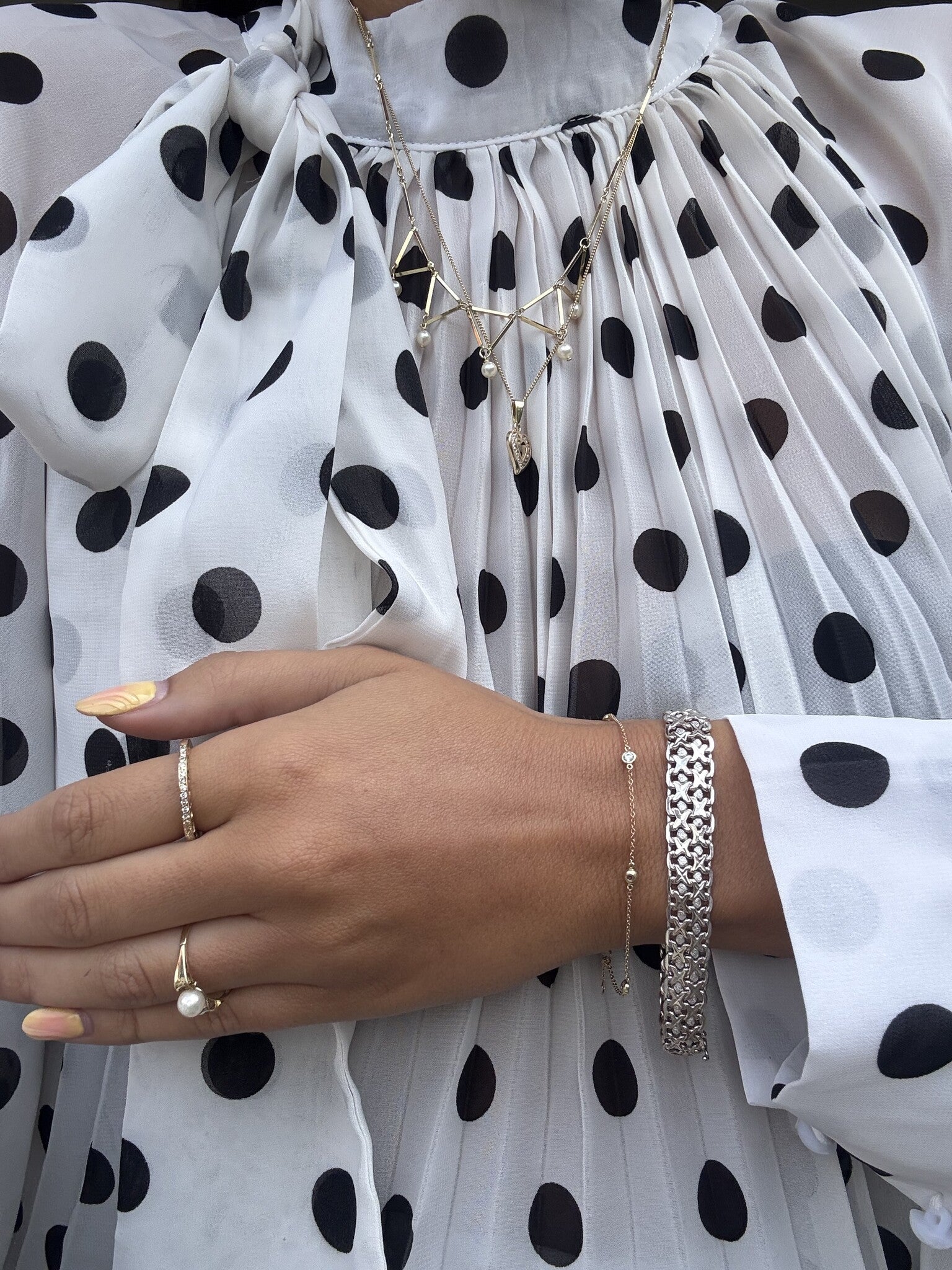 Gold choker with pearls 14 karat