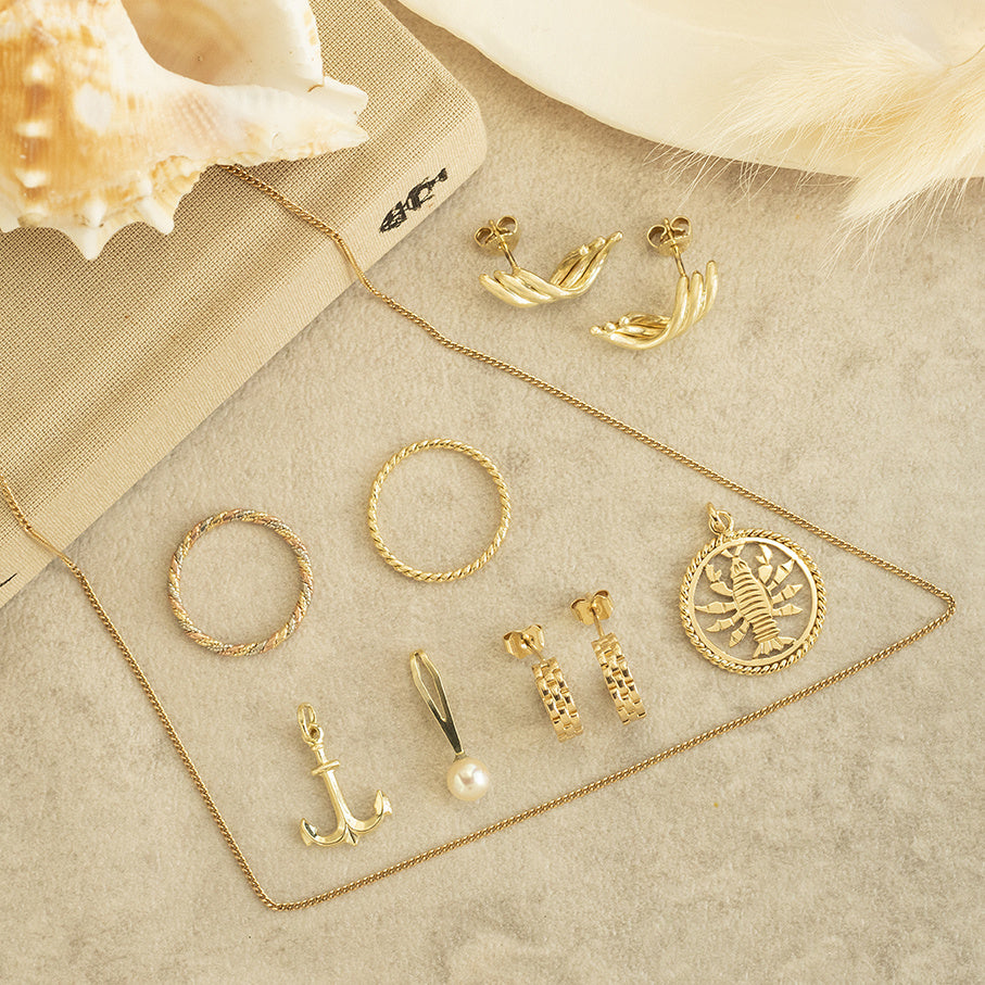 Gold pendant zodiac sign Cancer 14 karat