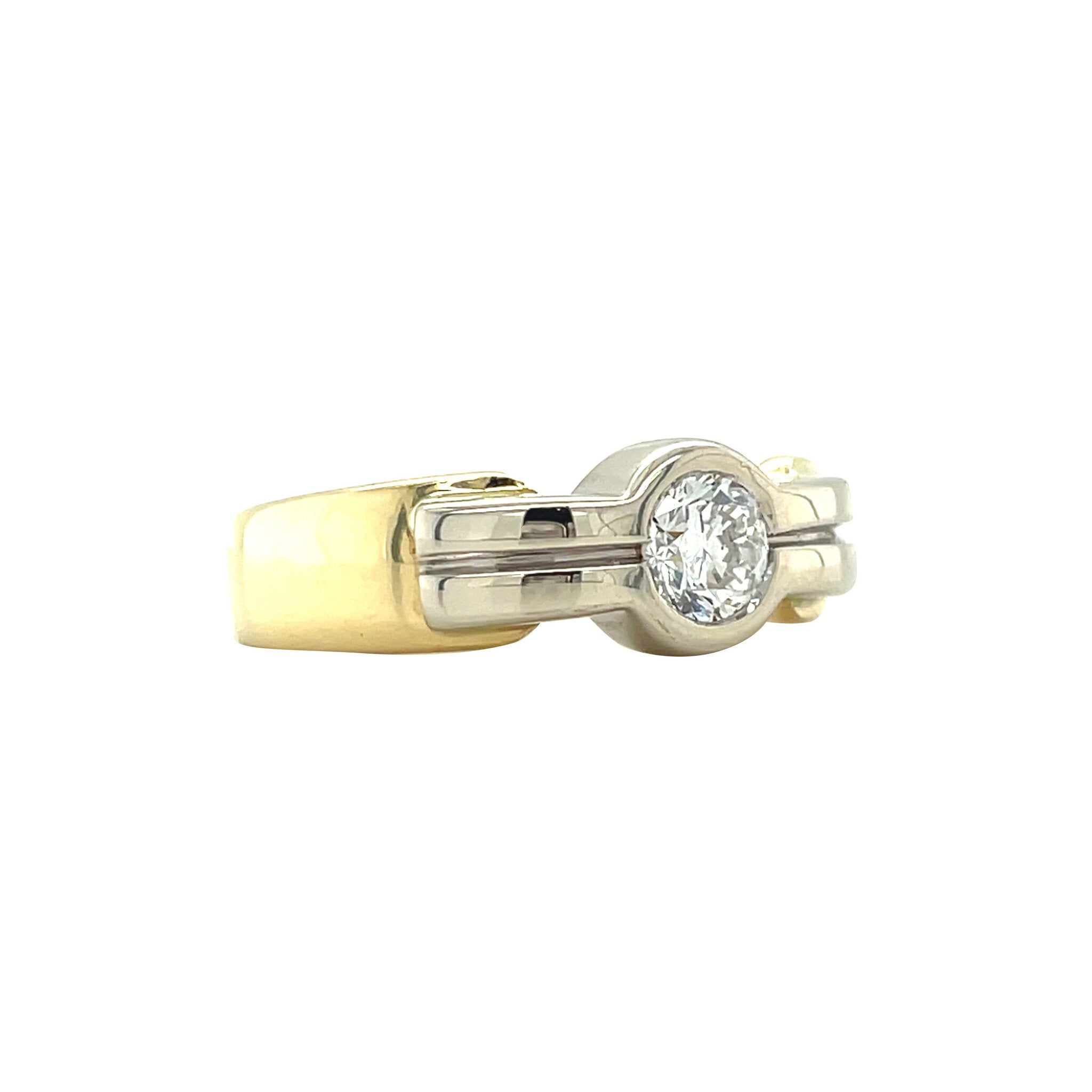 Gold ring with diamond 18 karat
