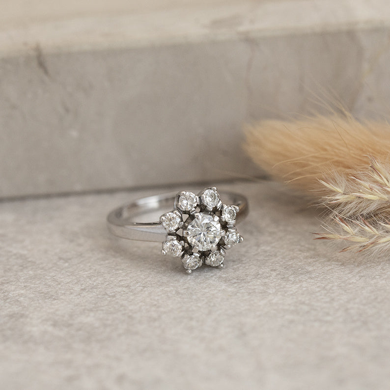 Witgouden entourage ring met diamant 14 karaat