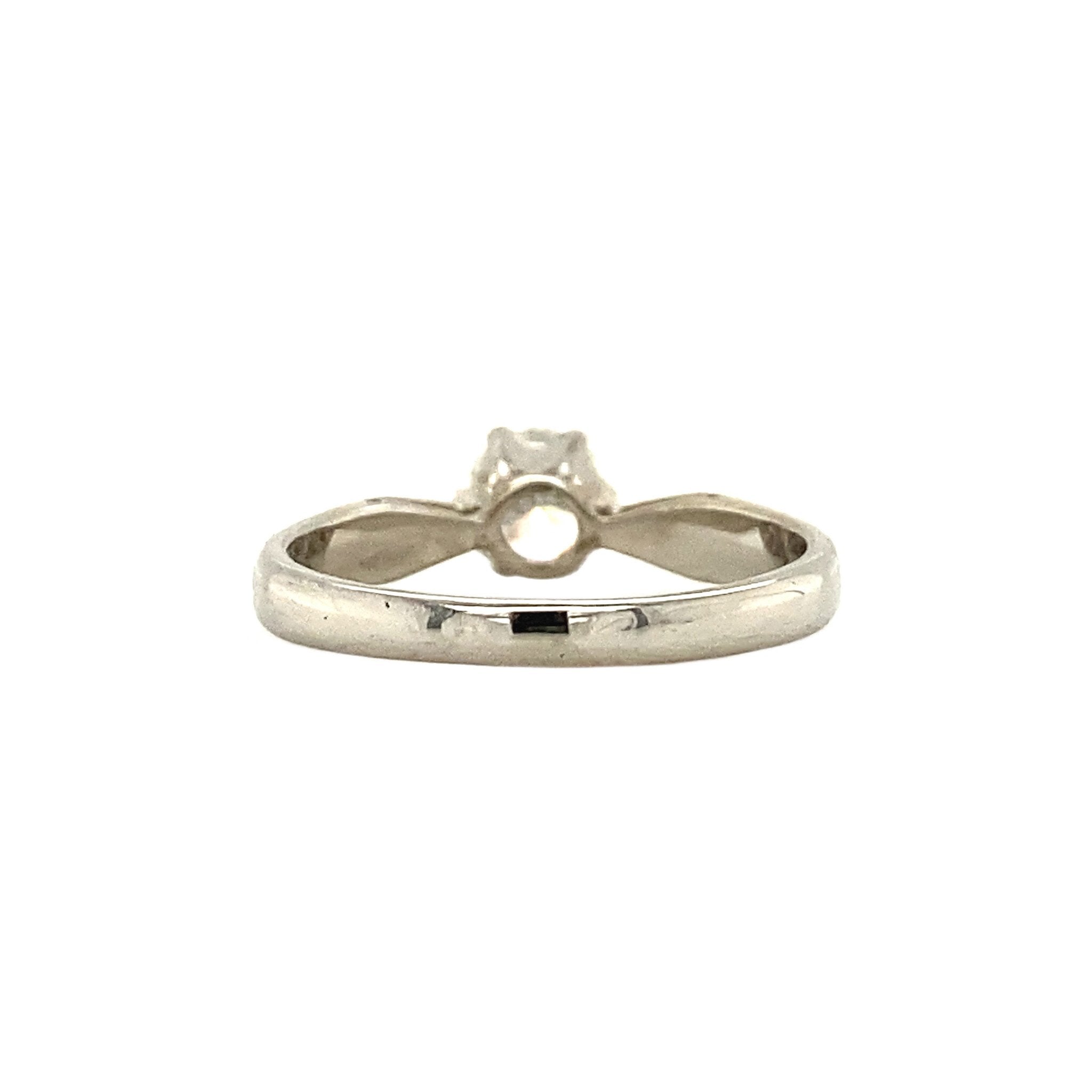 White gold solitaire ring with diamond 14 kt