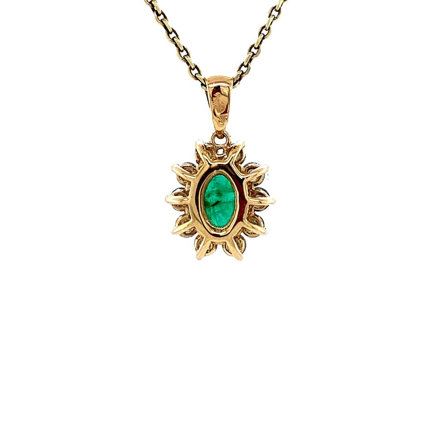 Golden entourage pendant with diamond and emerald 14 karat* New