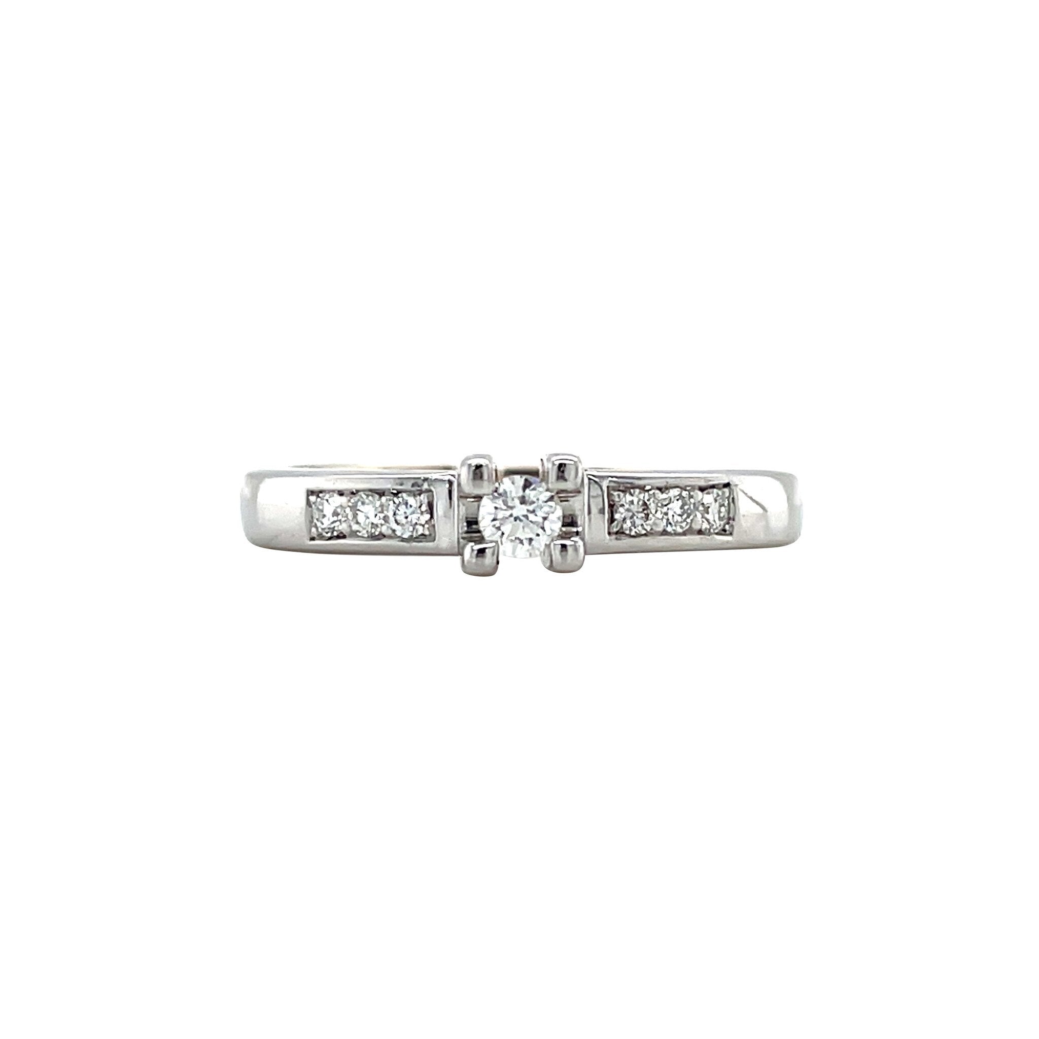 White-gold ring with diamond 14 karat