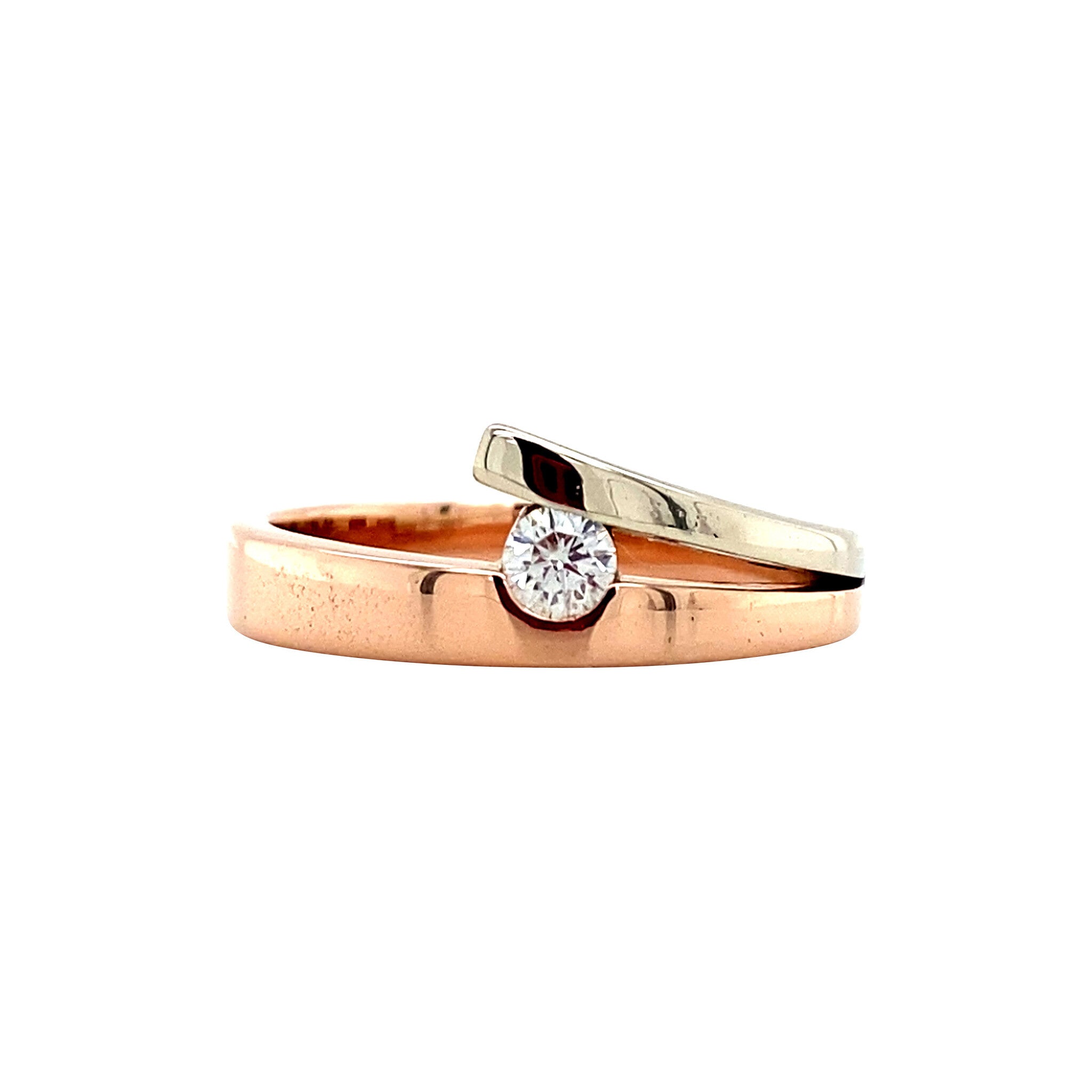 Rose gold ring with diamond 18 karat