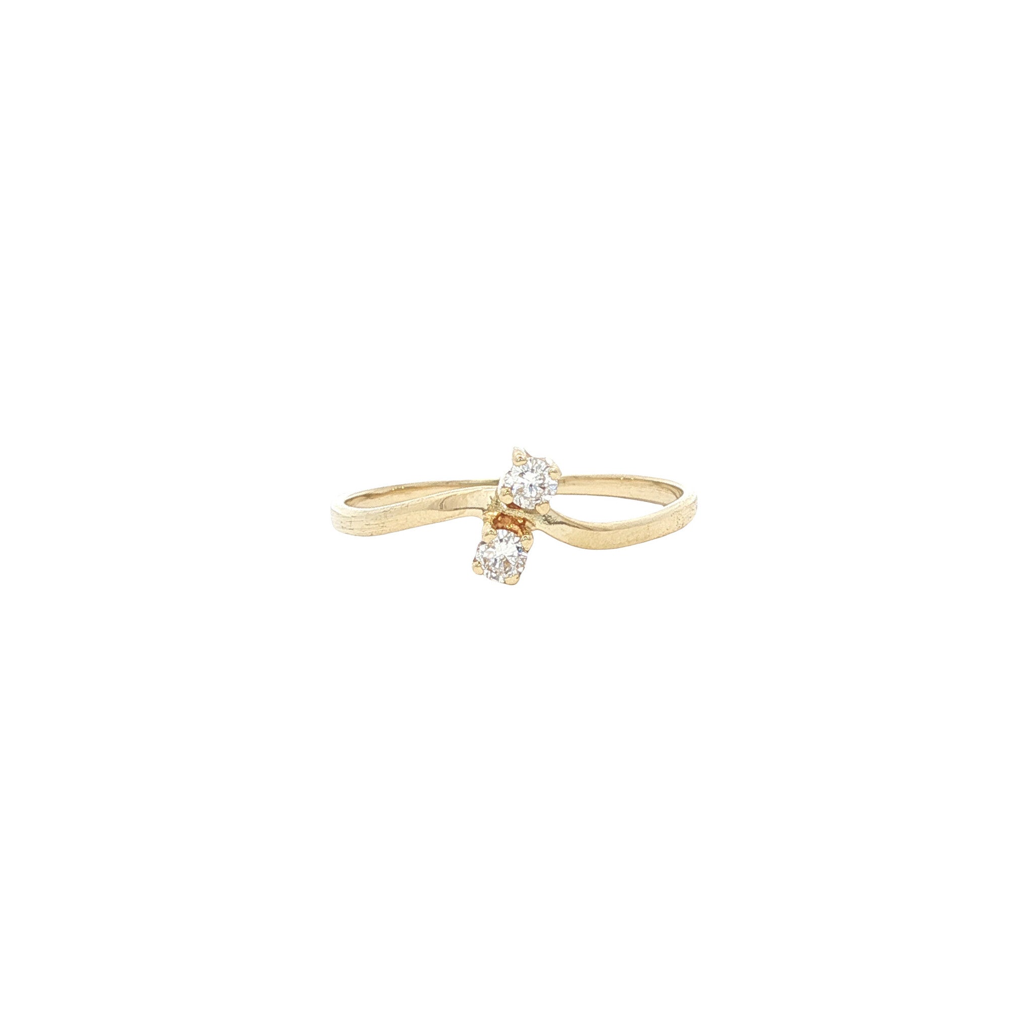 Gold hammered ring with diamond 14 karat