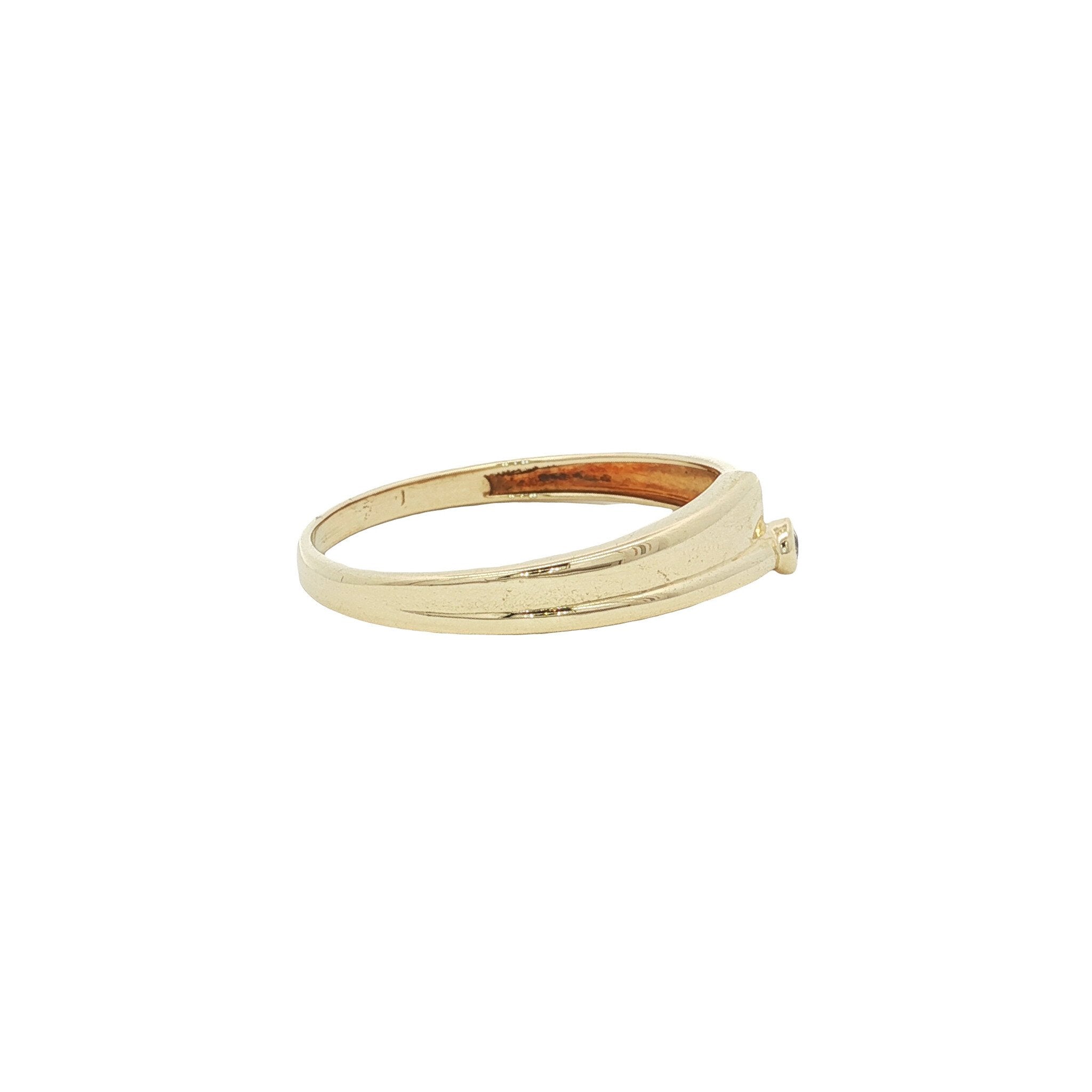Gold ring with diamond 14 karat