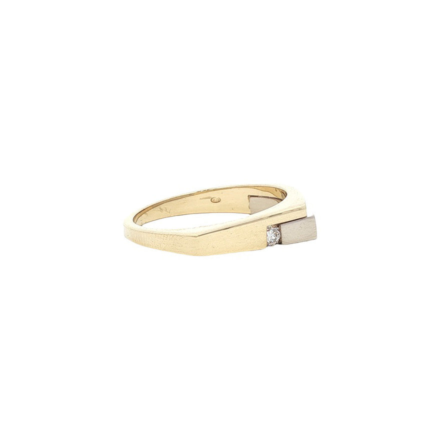 14-karat gold ring with a diamond