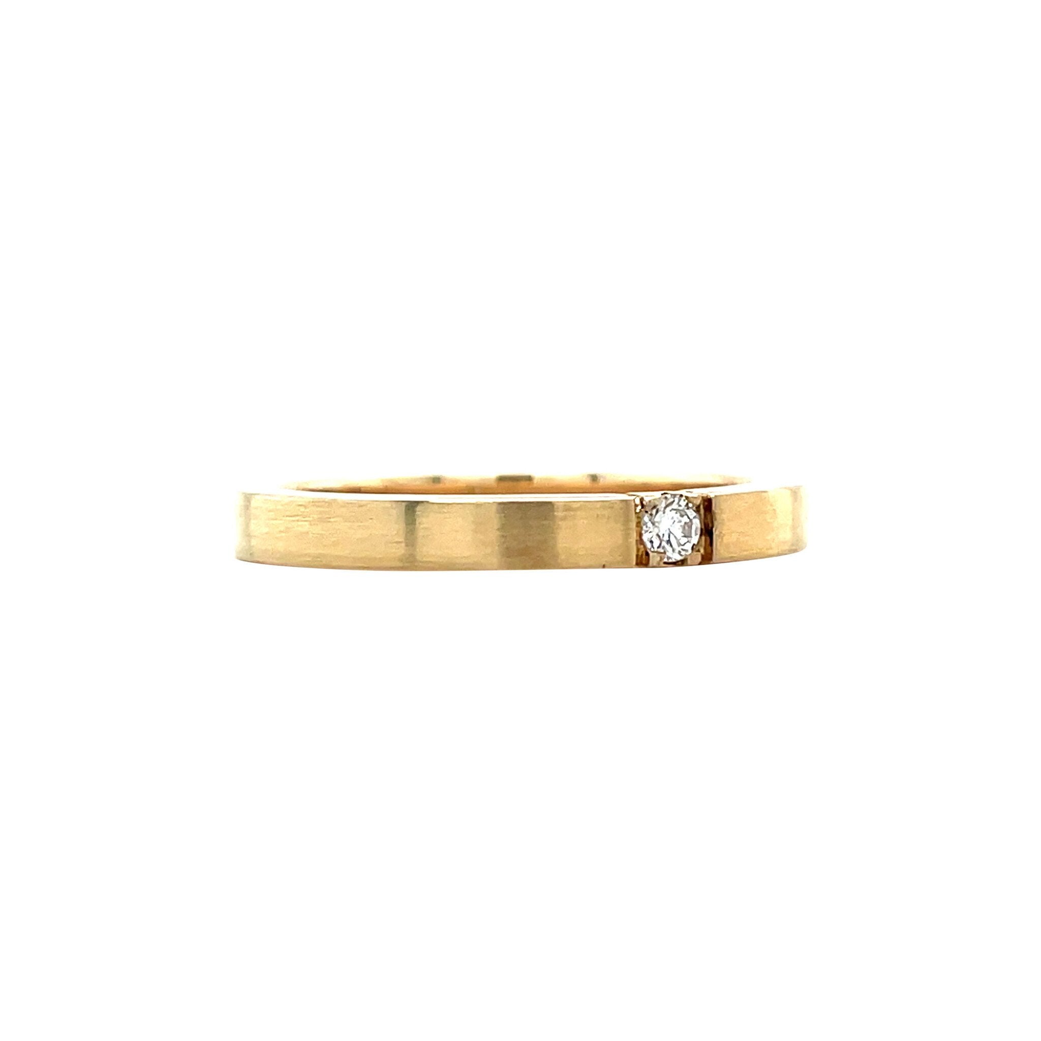 Gold ring with diamond 14 karat