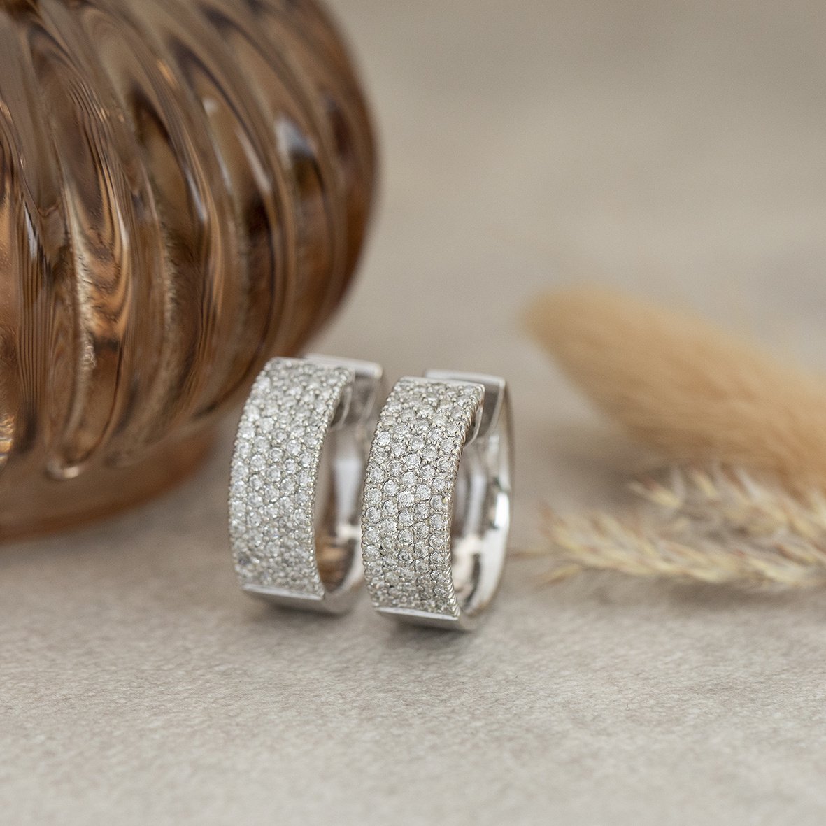 White gold hinged hoop earrings with diamond 14 karat