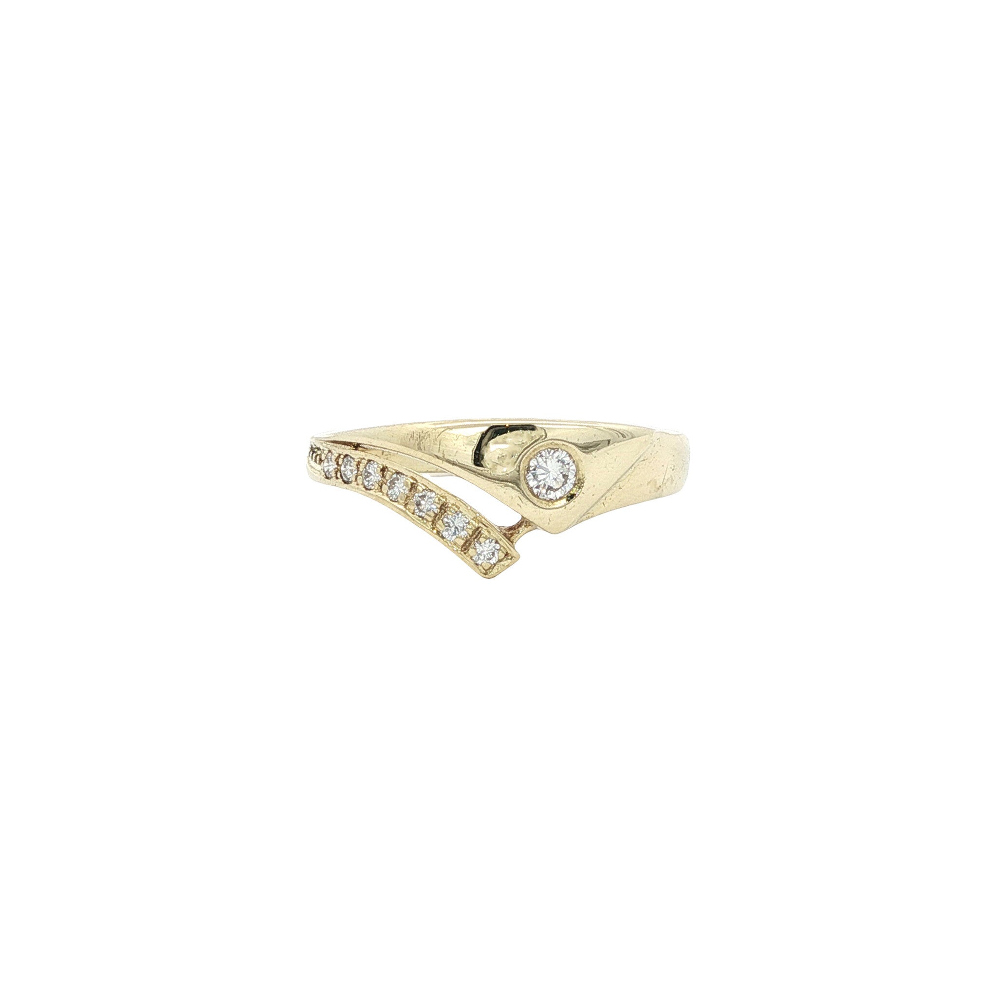 Gold ring with diamond 14 karat