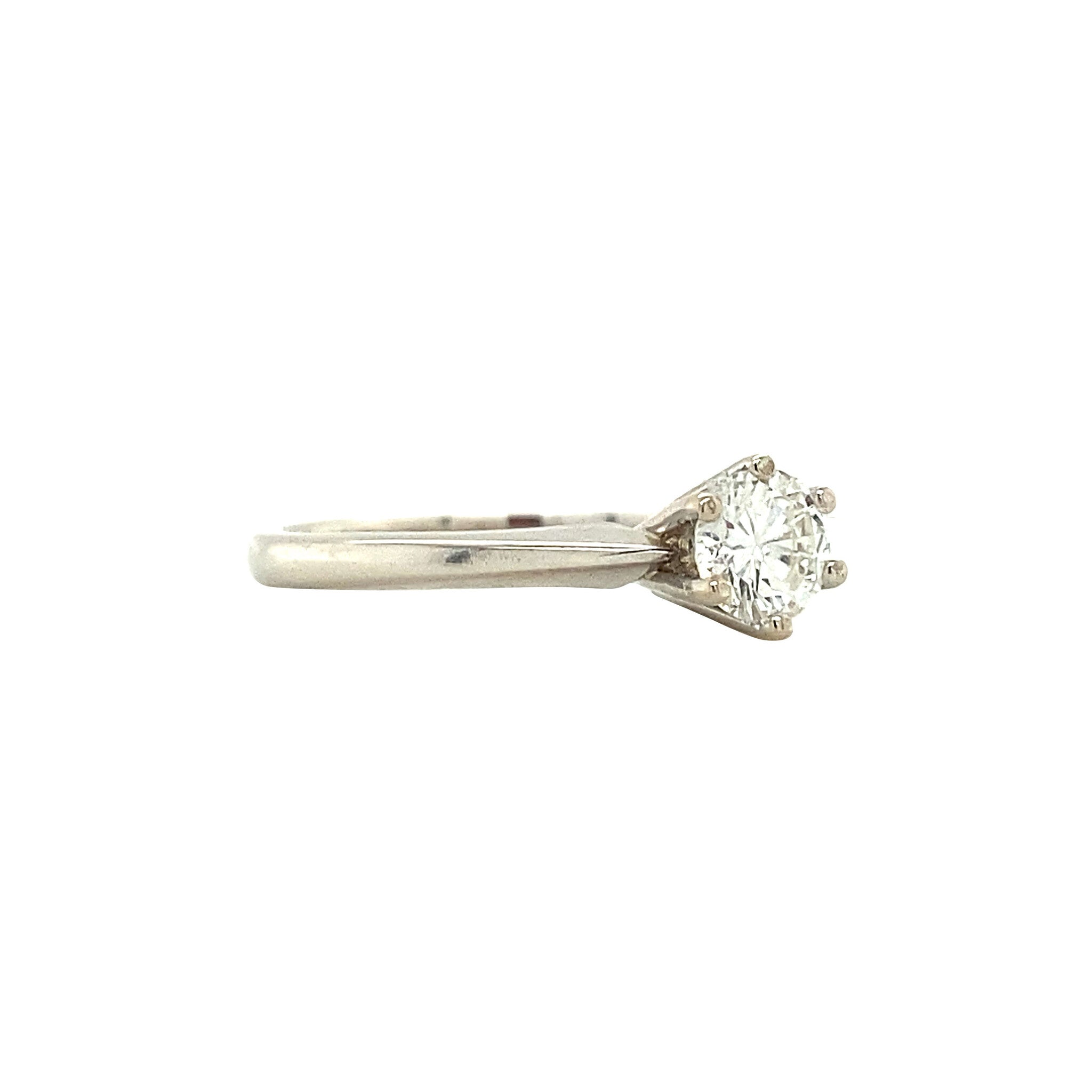 White gold solitaire ring with diamond 14 kt