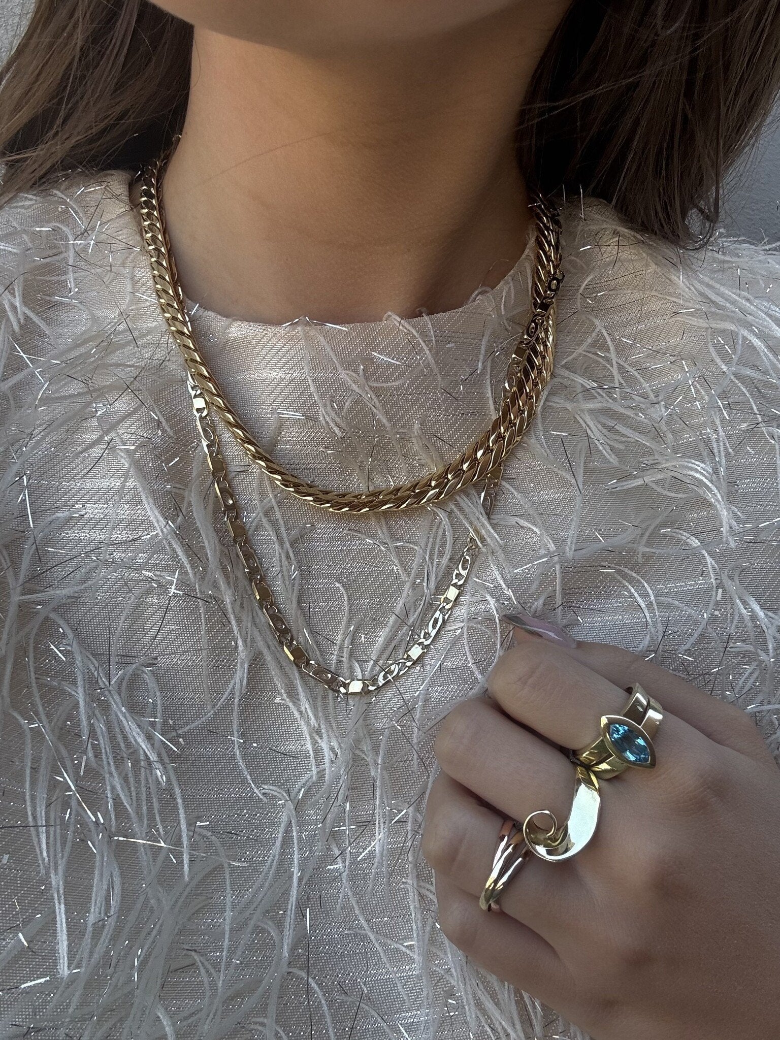 Gold hawk's-eye necklace 53 cm 18 karat