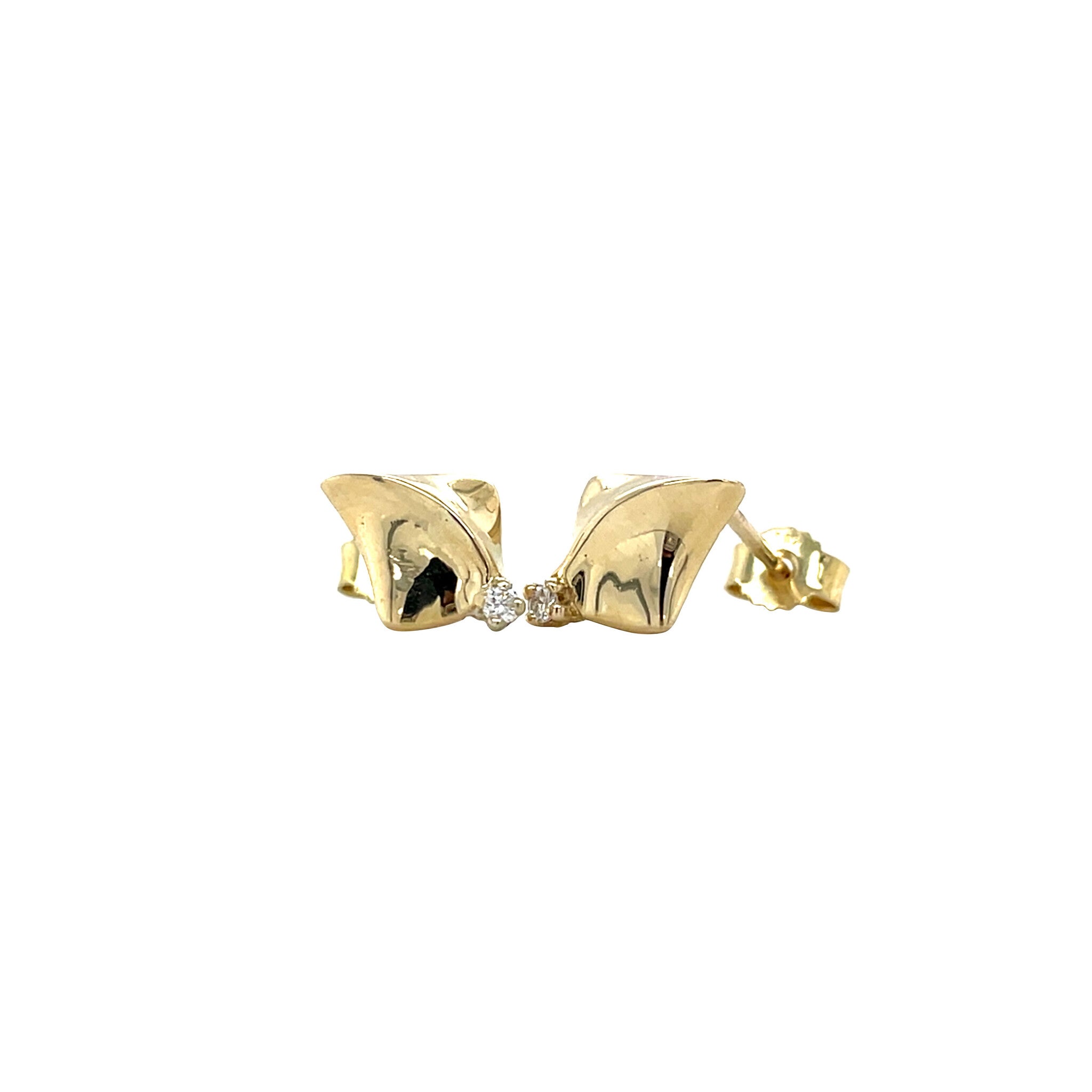 14 karat gold stud earrings with diamond