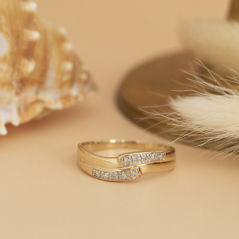 Gold ring with diamond 14 karat