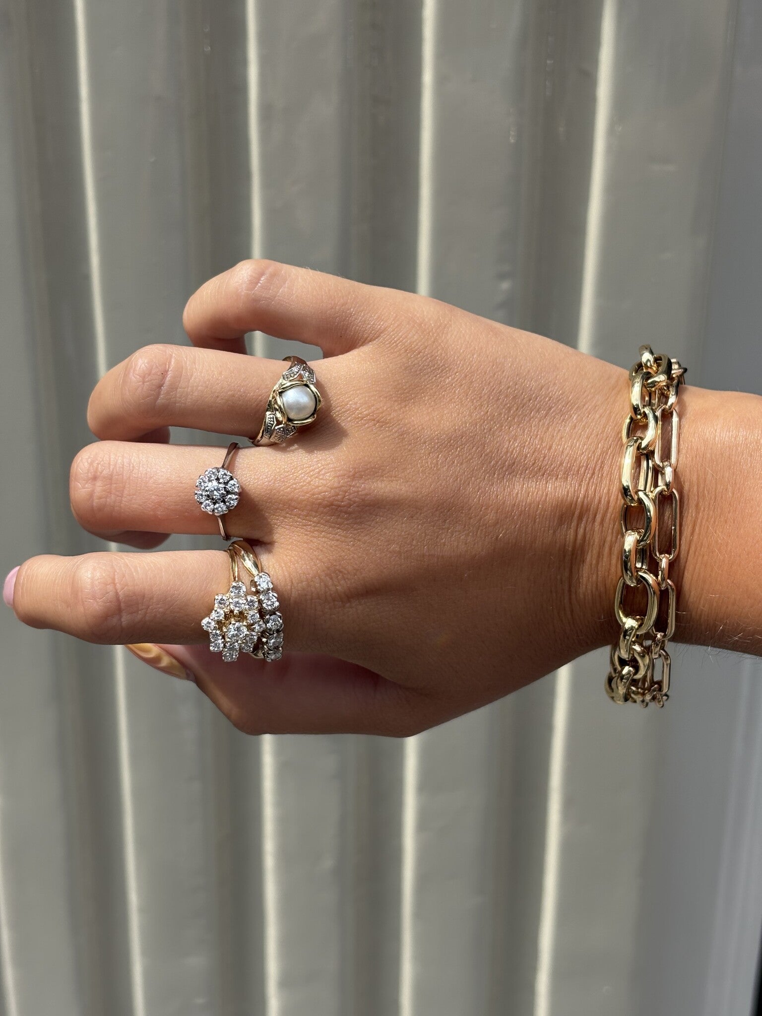 Gouden rijring met diamant 14 karaat