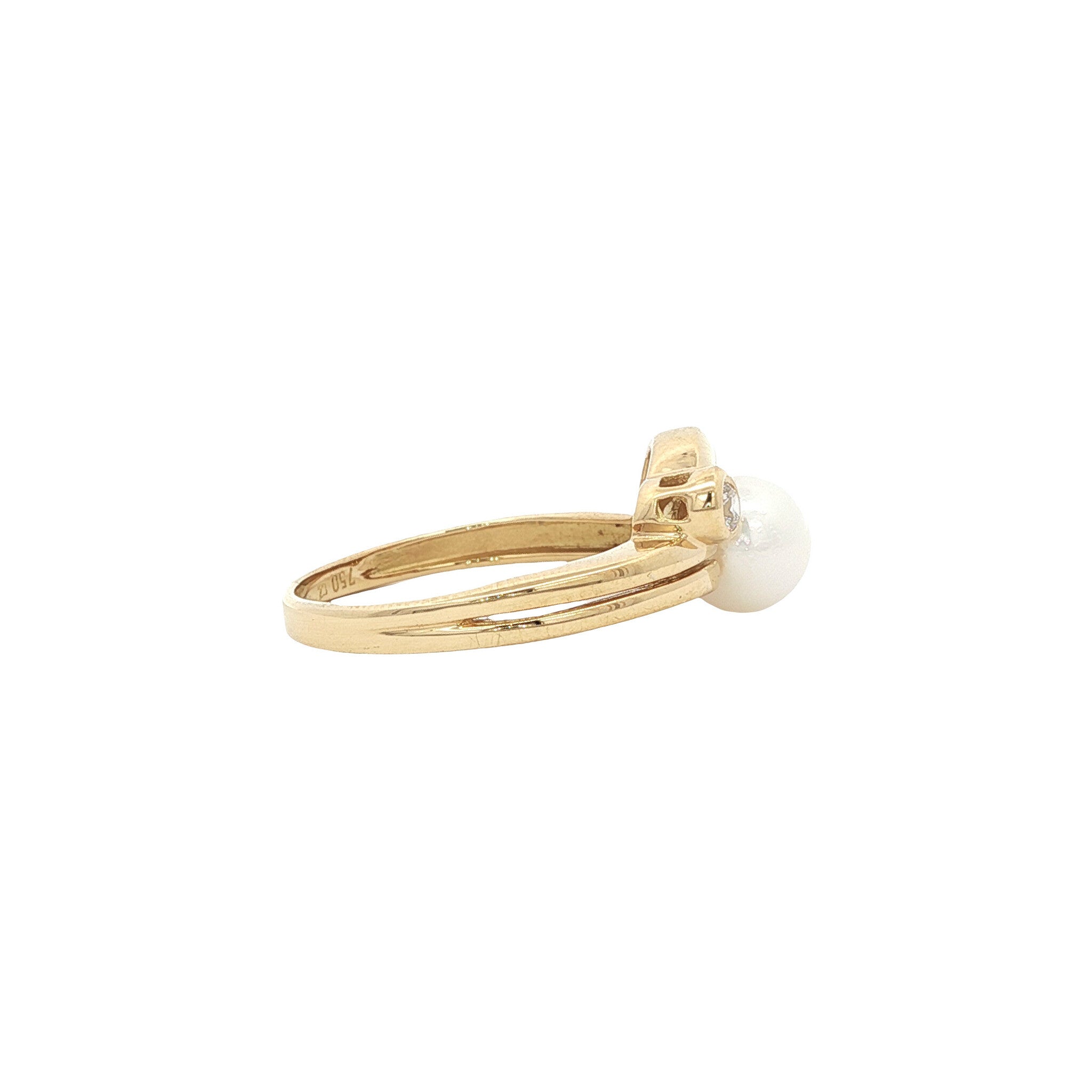 Gold ring with zirconia and pearl 18 karat