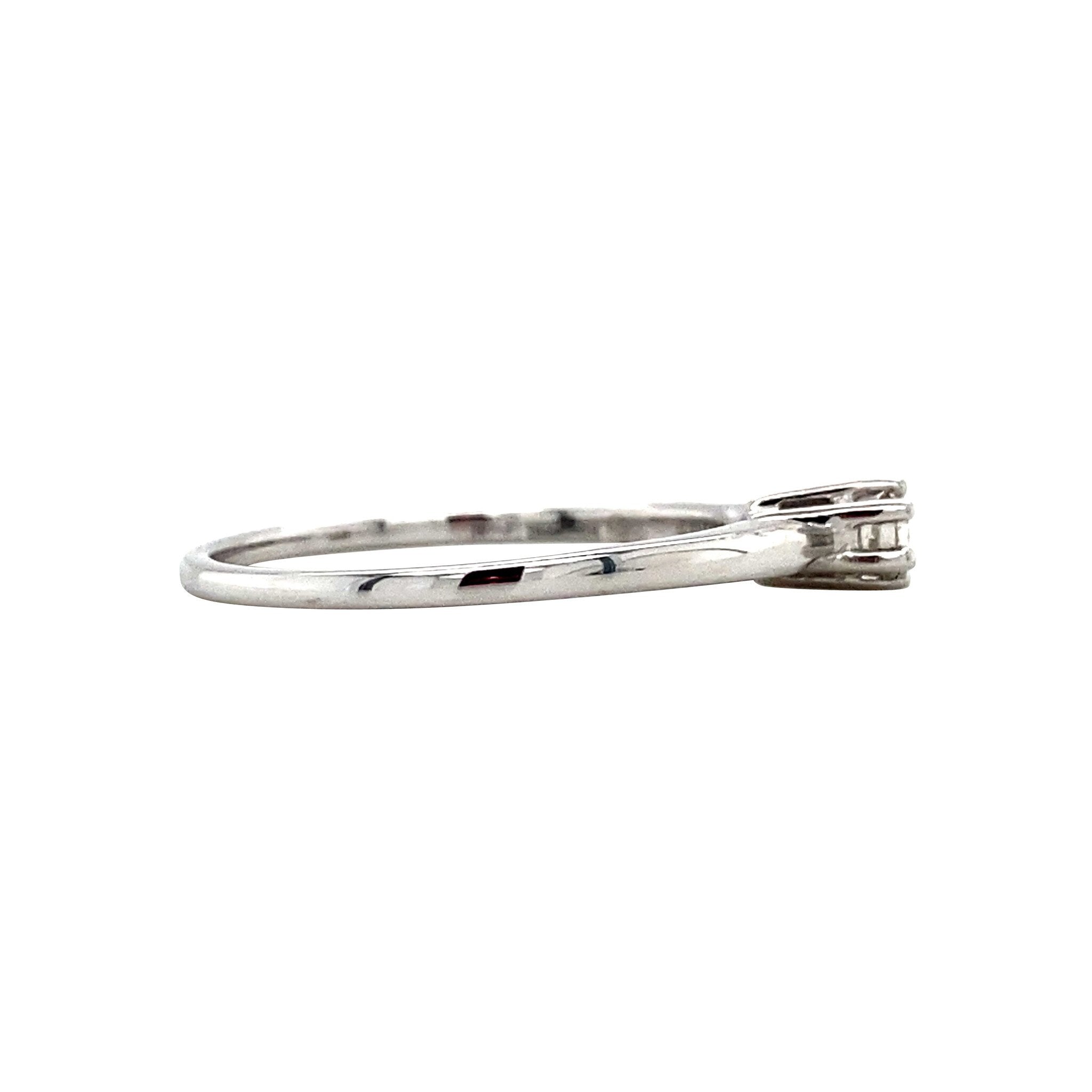 14 kt white gold solitaire ring with diamond from Diamonde